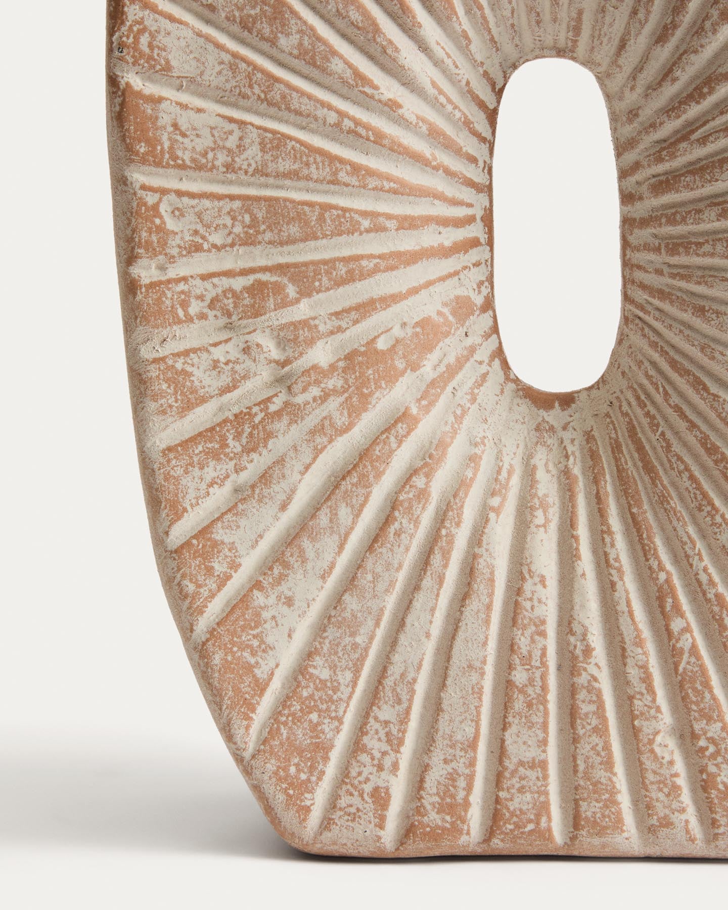 Vase Valura aus Pappmaché in Rosa und Beige 31 cm in Blassrosa präsentiert im Onlineshop von KAQTU Design AG. Vase ist von Kave Home