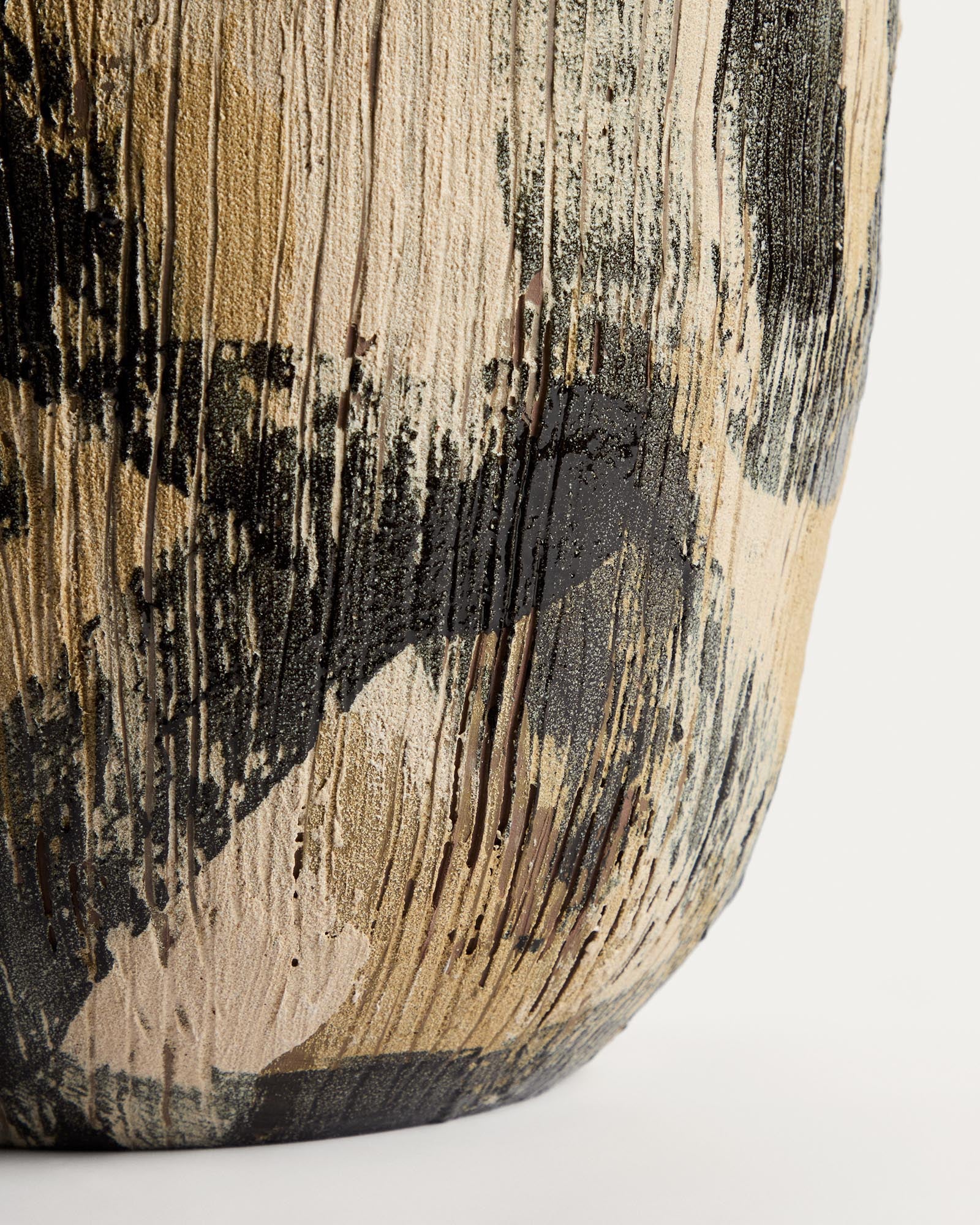 Elegante braune Keramikvase Dirva, 38 cm hoch, ideal für Blumenarrangements und als stilvolles Deko-Element in Ihrem Zuhause.