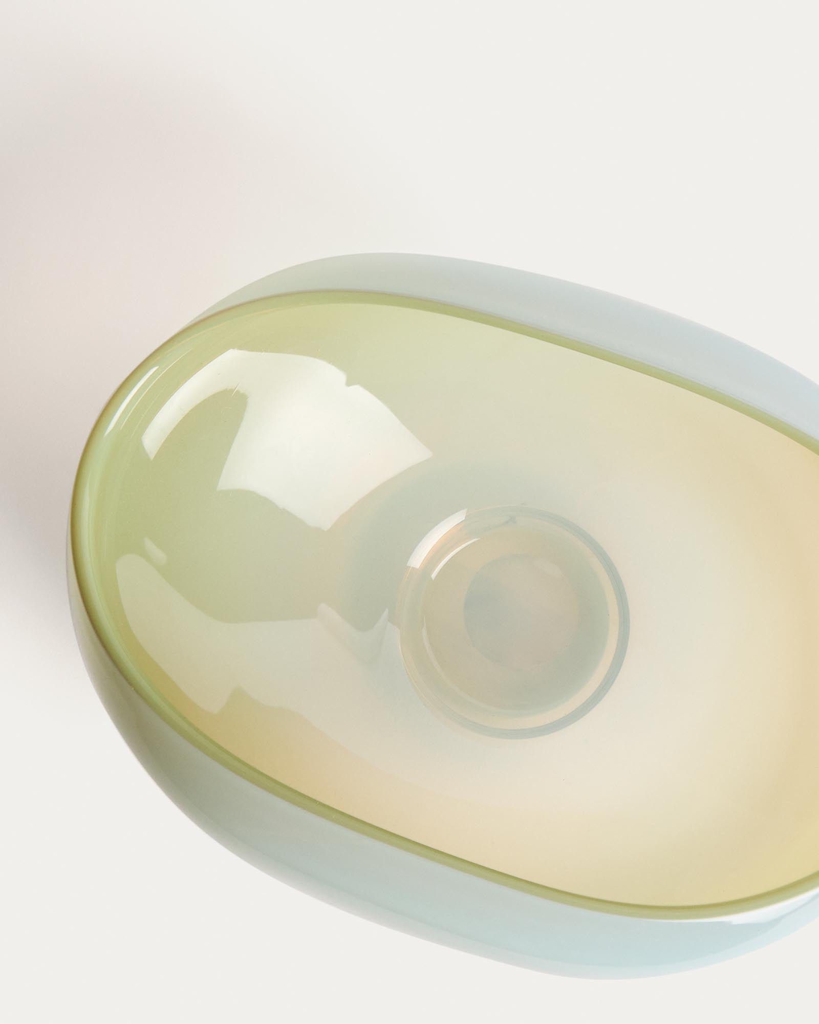 Schöner Tafelaufsatz Nodila aus weißem Glas, 30 x 21 cm, perfekt für kreative Arrangements und stilvolle Akzente auf jedem Tisch.