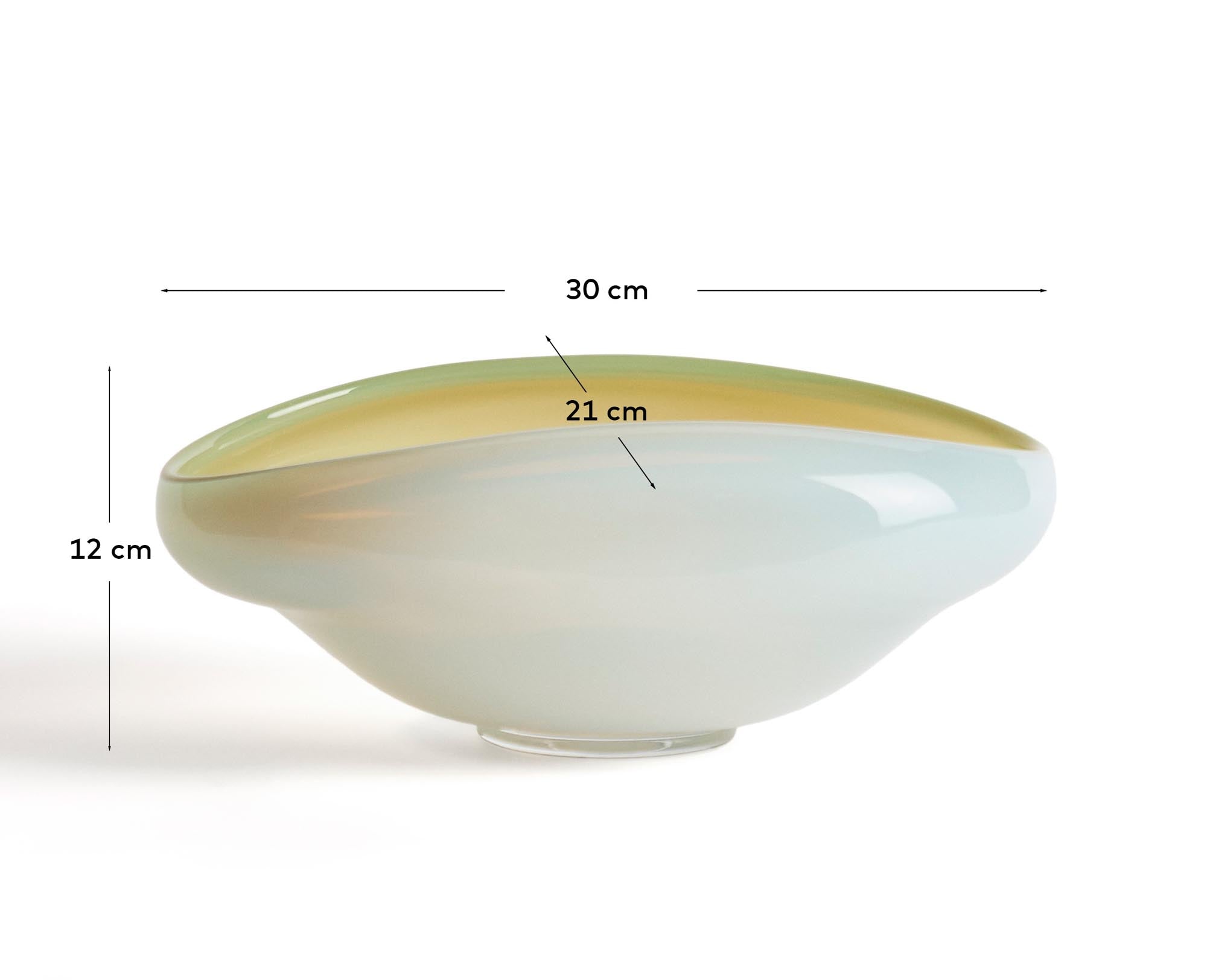 Eleganter Tafelaufsatz Nodila aus hochwertigem weißem Glas, 30 x 21 cm, ideal für stilvolle Arrangements und festliche Anlässe.