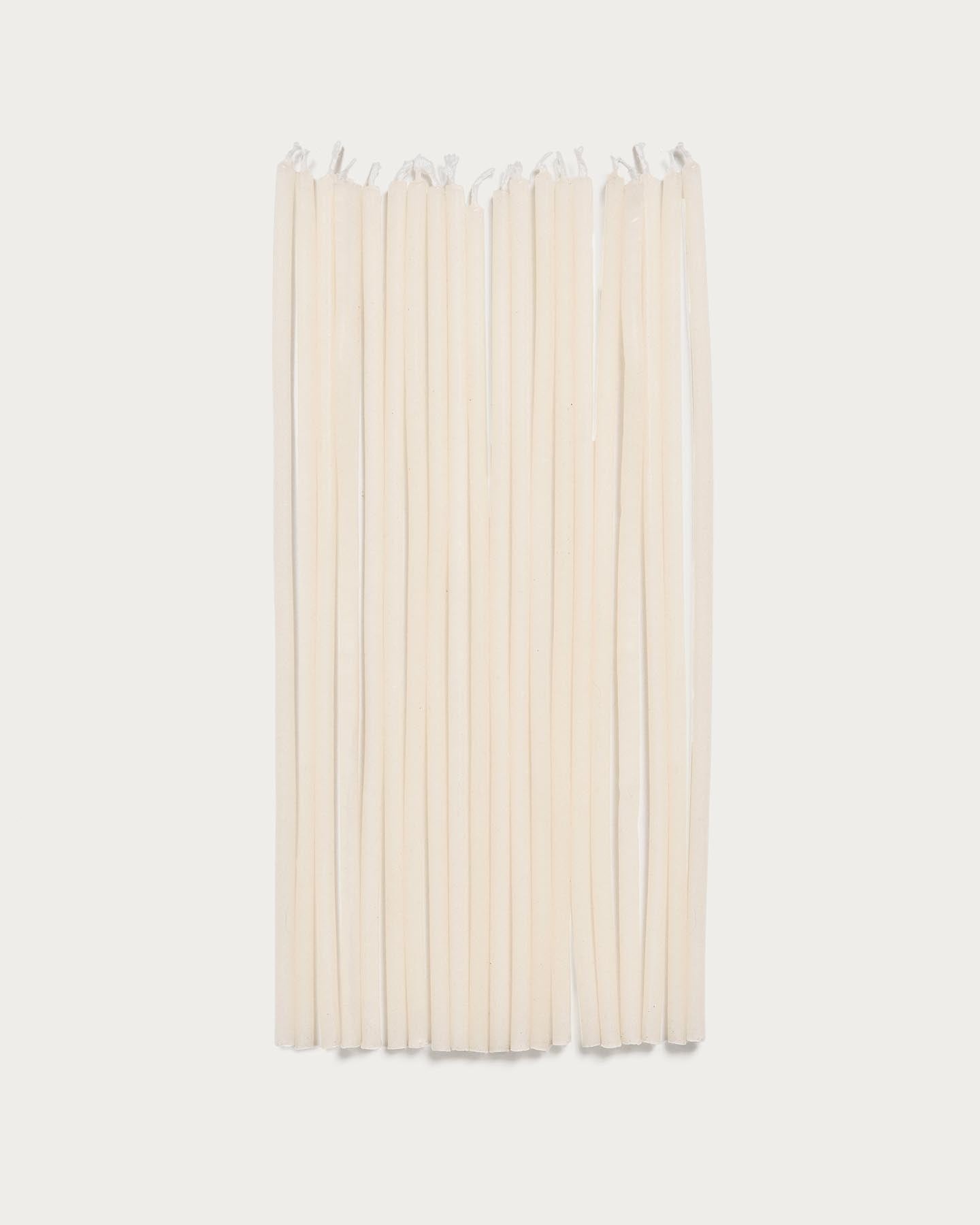 Set Solvin mit 20 Kerzen in Beige präsentiert im Onlineshop von KAQTU Design AG. Kerzen ist von Kave Home