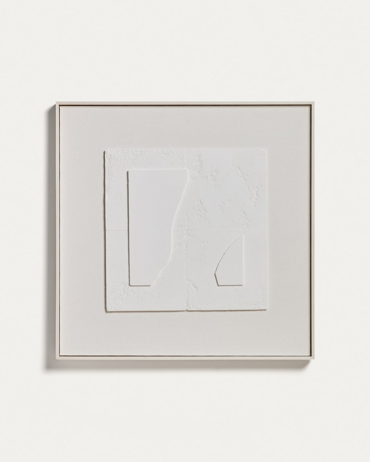 Abstraktes weisses Wandbild Gadir aus Beton, Kiefernholz und Segeltuch, quadratische Form, 80 x 80 cm, Gipsrelief-Struktur.