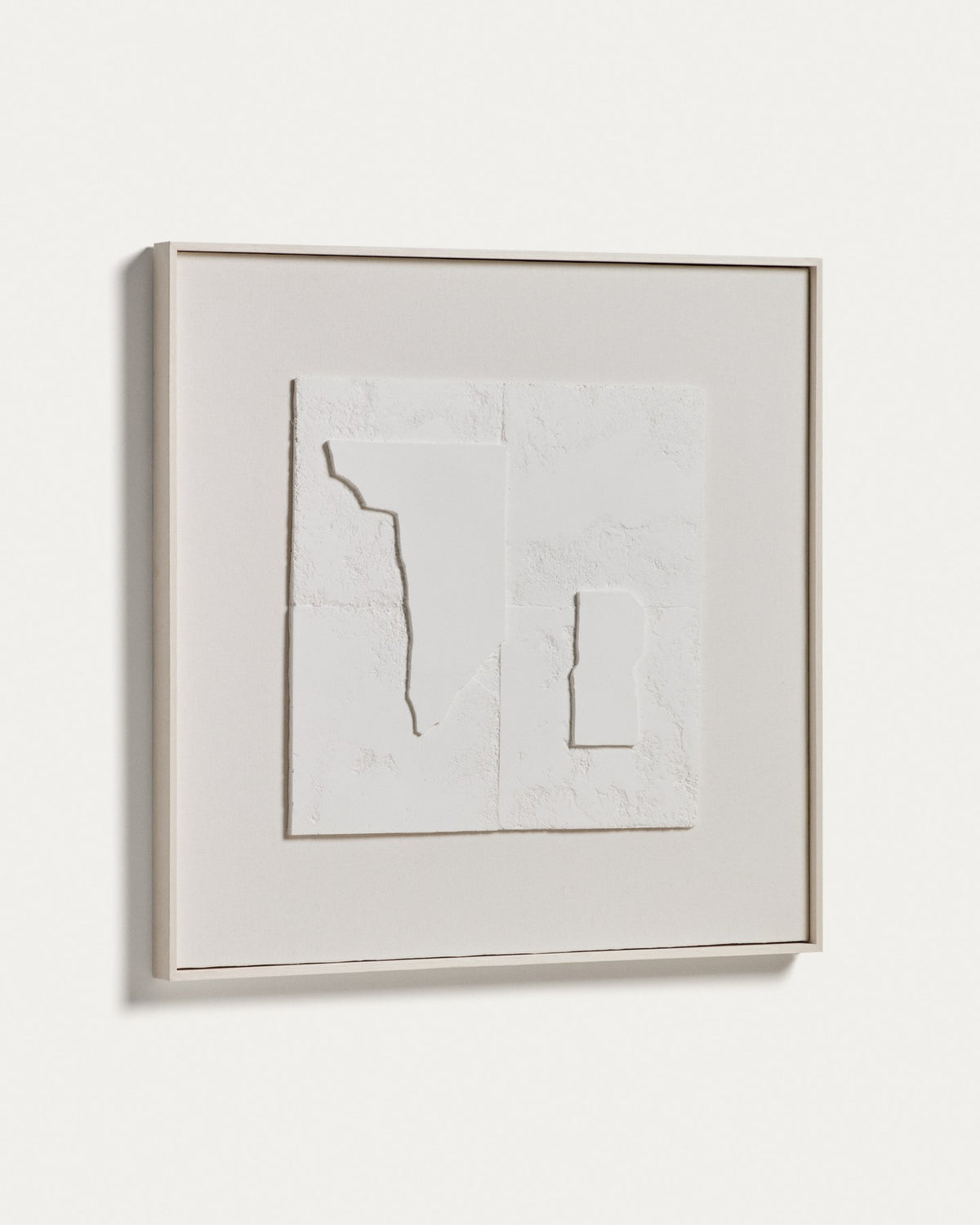 Abstraktes weisses Wandbild Gadir aus Beton, Kiefernholz und Segeltuch, quadratische Form, 80 x 80 cm, Gipsrelief-Struktur.