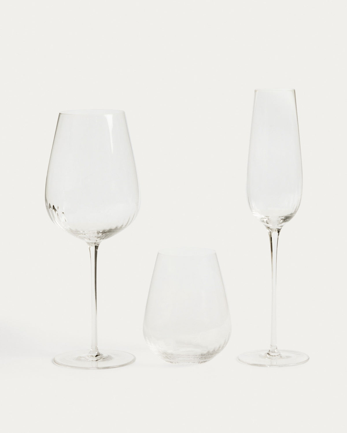Transparentes Weinglas Davel aus Klarglas mit abgerundetem Boden, schlanker Kontur und klarer Oberfläche, Fassungsvermögen 58 cl.