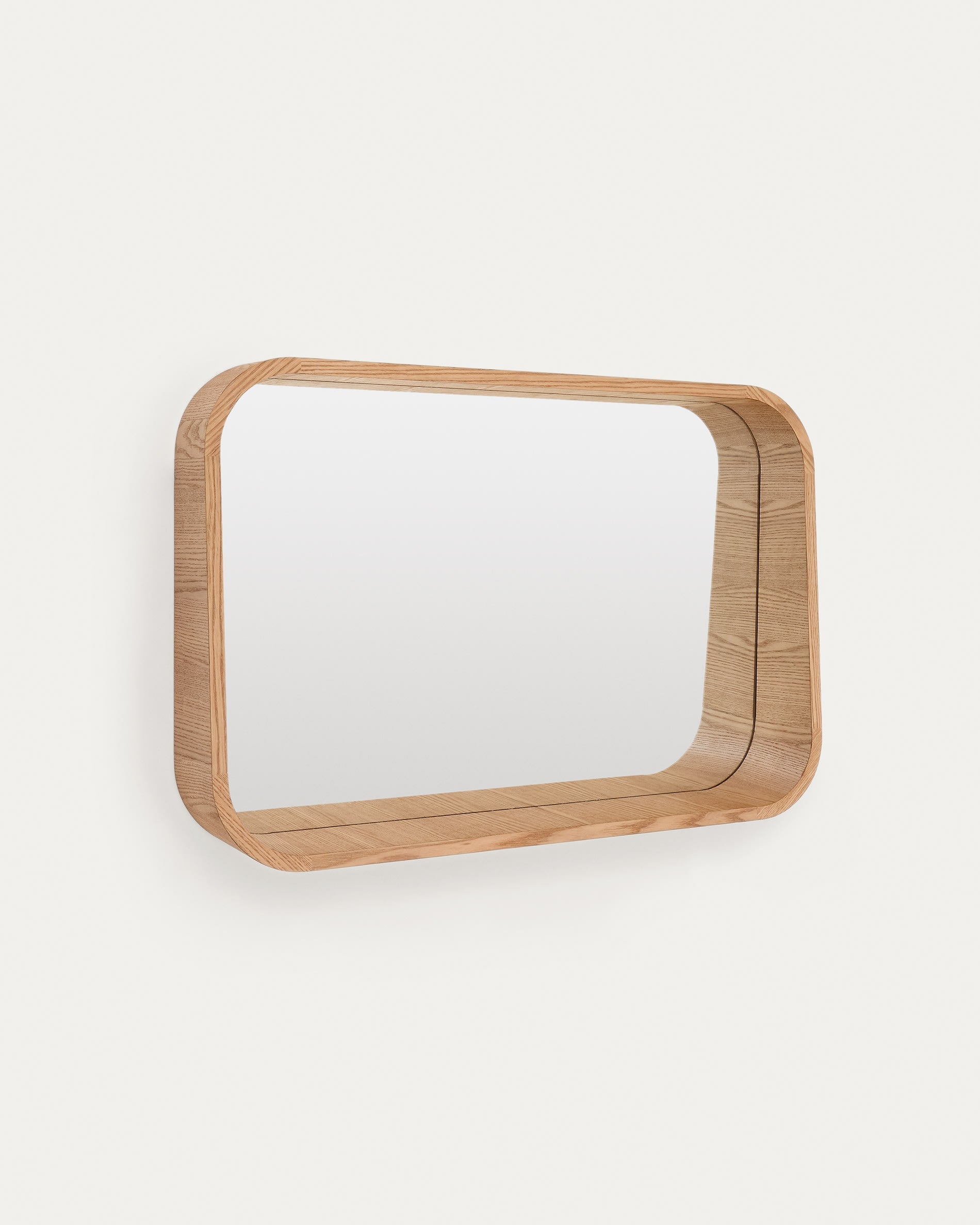 3D-Modell: Eleganter Spiegel Salaya, 90x60 cm, Eschensperrholz, naturfarben. Ideal für moderne, skandinavische Räume.
