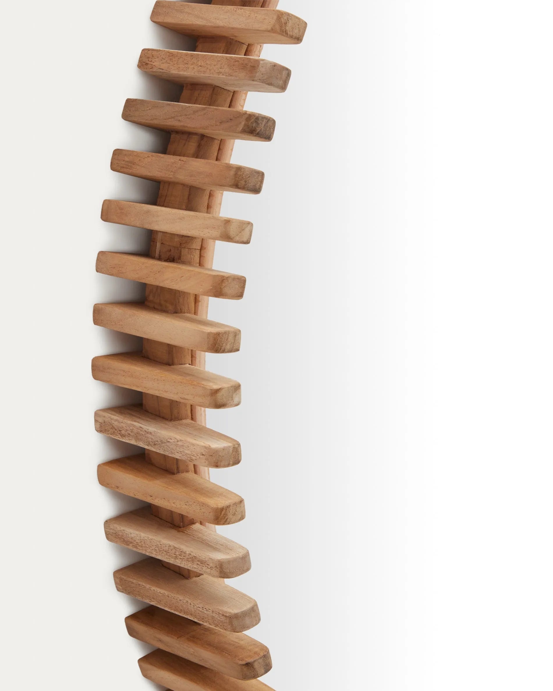 Eleganter runder Spiegel aus hochwertigem Teakholz, Ø 100 cm, von Kave Home – perfekt für stilvolle und moderne Raumgestaltung.