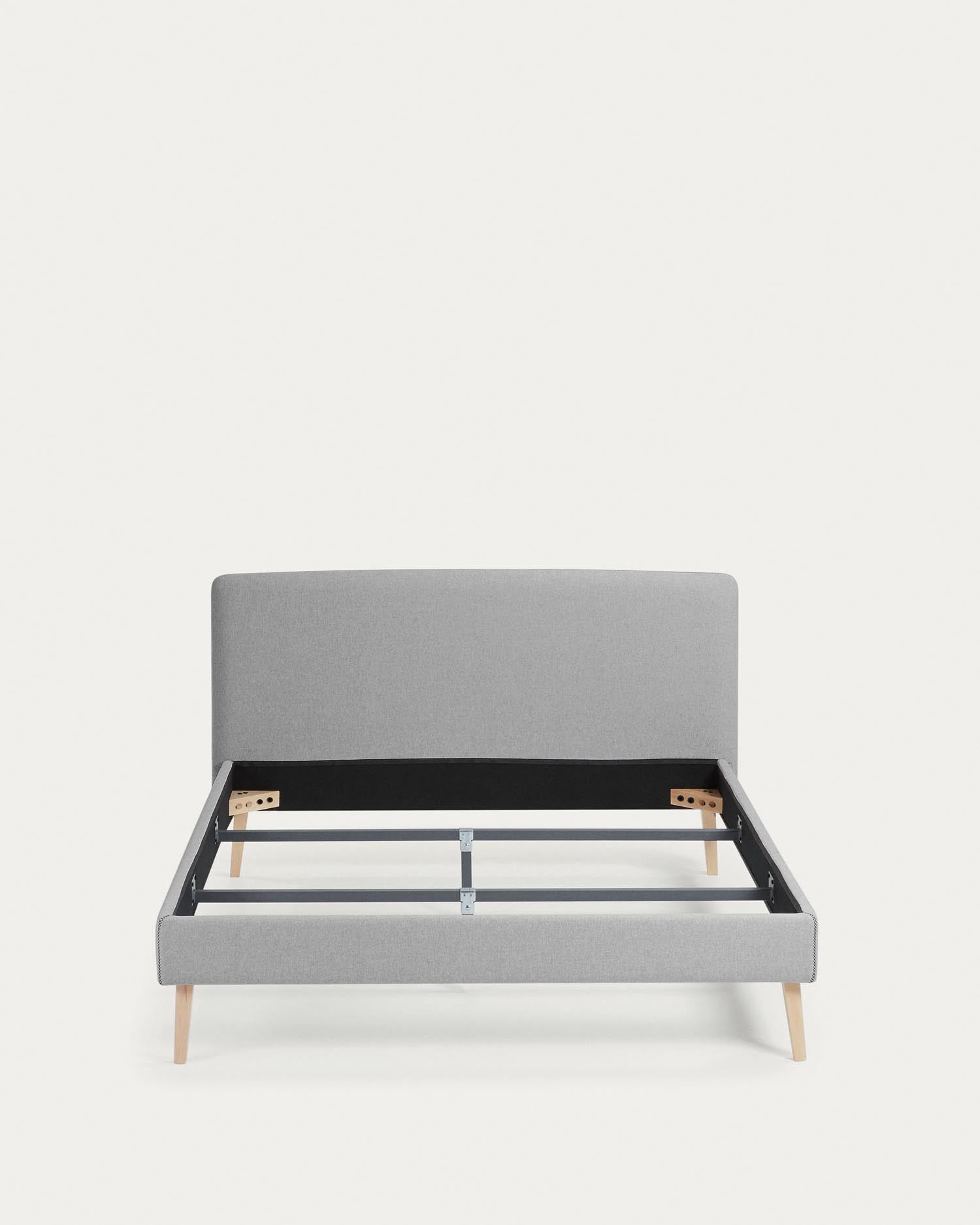 Moderner grauer Dyla Bettbezug von Kave Home, ideal für 160x200 cm Matratzen. Stilvolles Design für Ihr Schlafzimmer.