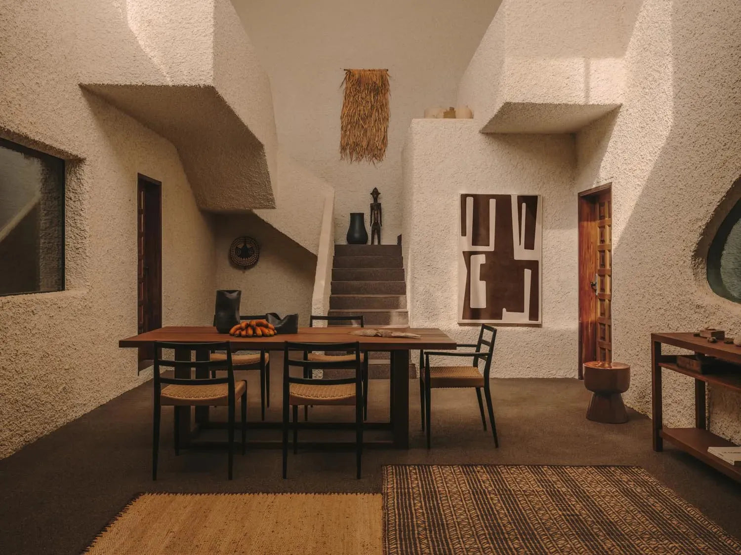 Handgefertigter Wandteppich aus Palmenblättern und Bambus, 90x93 cm, verleiht Ihrem Raum eine warme, natürliche und stilvolle Atmosphäre.
