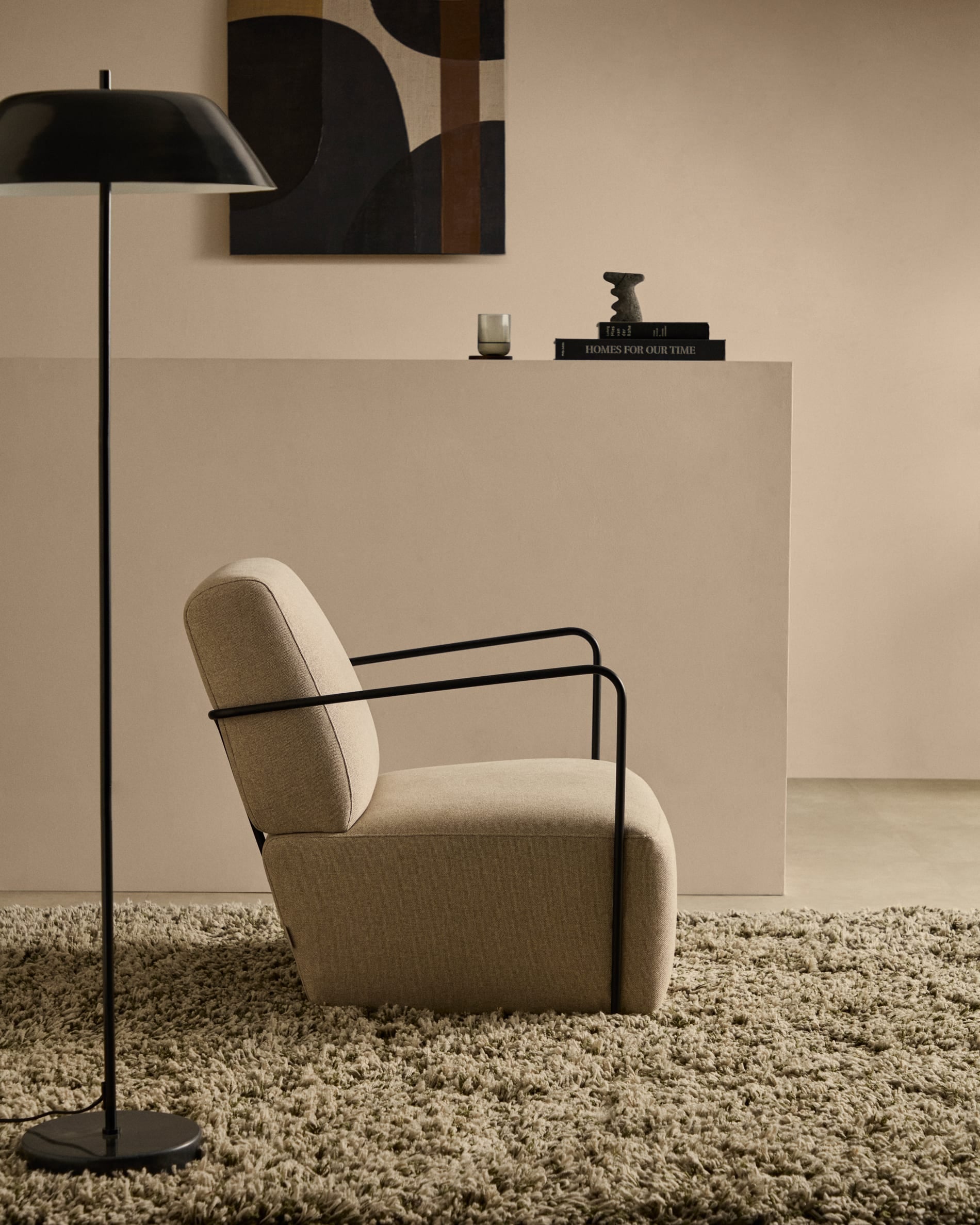 Verleihen Sie Ihrem Raum mit der 100 x 80 cm großen abstrakten Leinwand Tonol in Braun von Kave Home eine elegante Note – ein faszinierendes Kunstwerk!