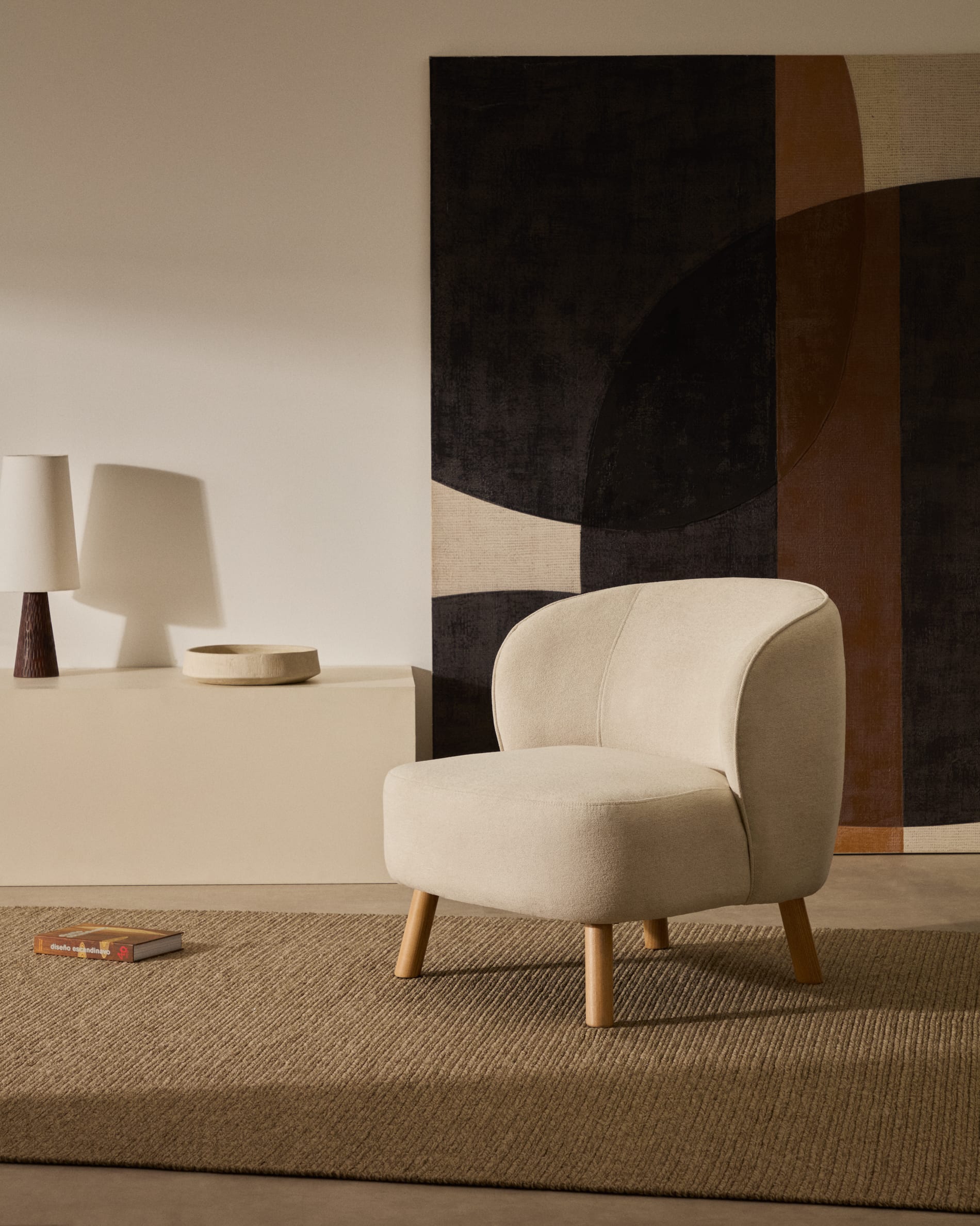 Abstrakte Leinwand Tonol in Braun, 180x140 cm, von Kave Home. Elegantes Kunstwerk, ideal für zeitgenössische Interieurs.