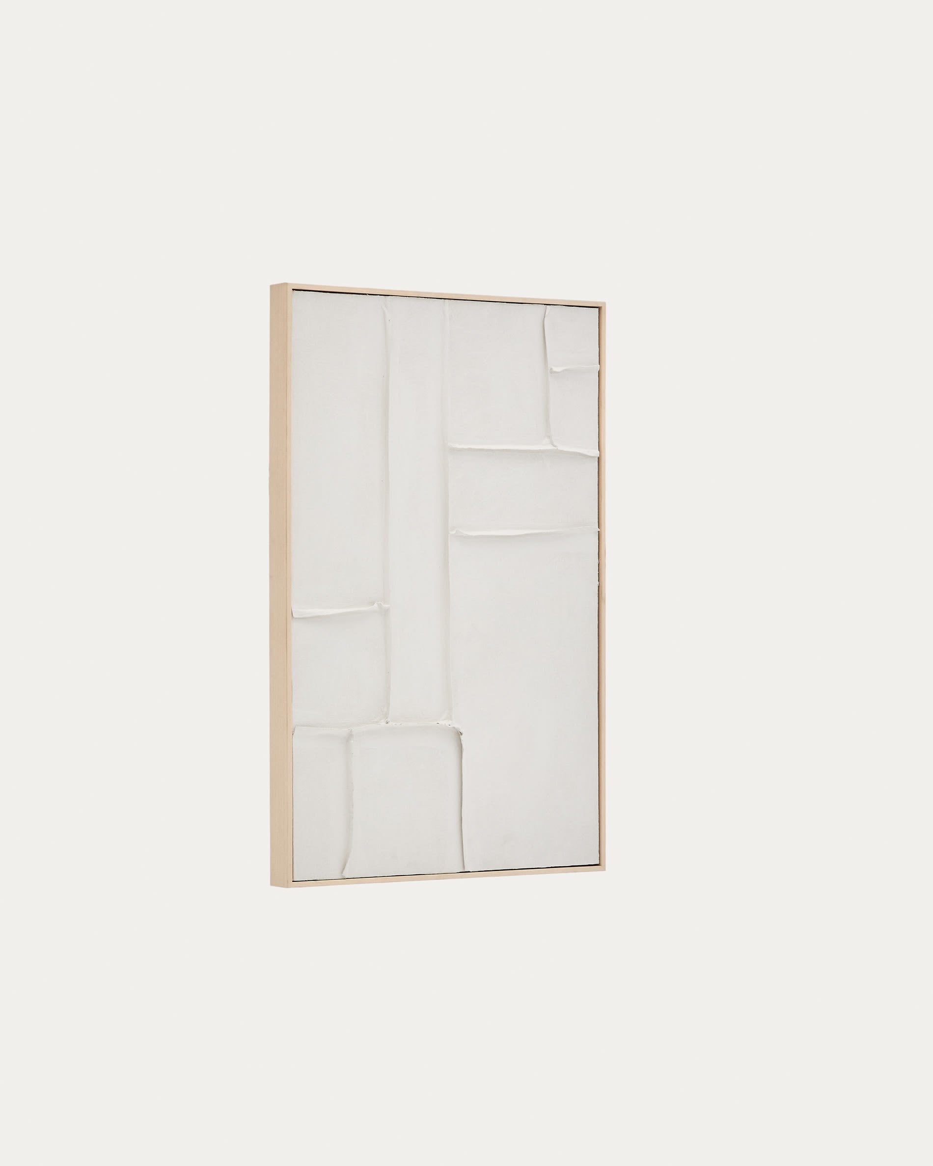 Das Klis Bild von Kave Home, 60x90 cm, aus Leinen mit weißen geometrischen Formen, bringt moderne Eleganz in Ihre Einrichtung.