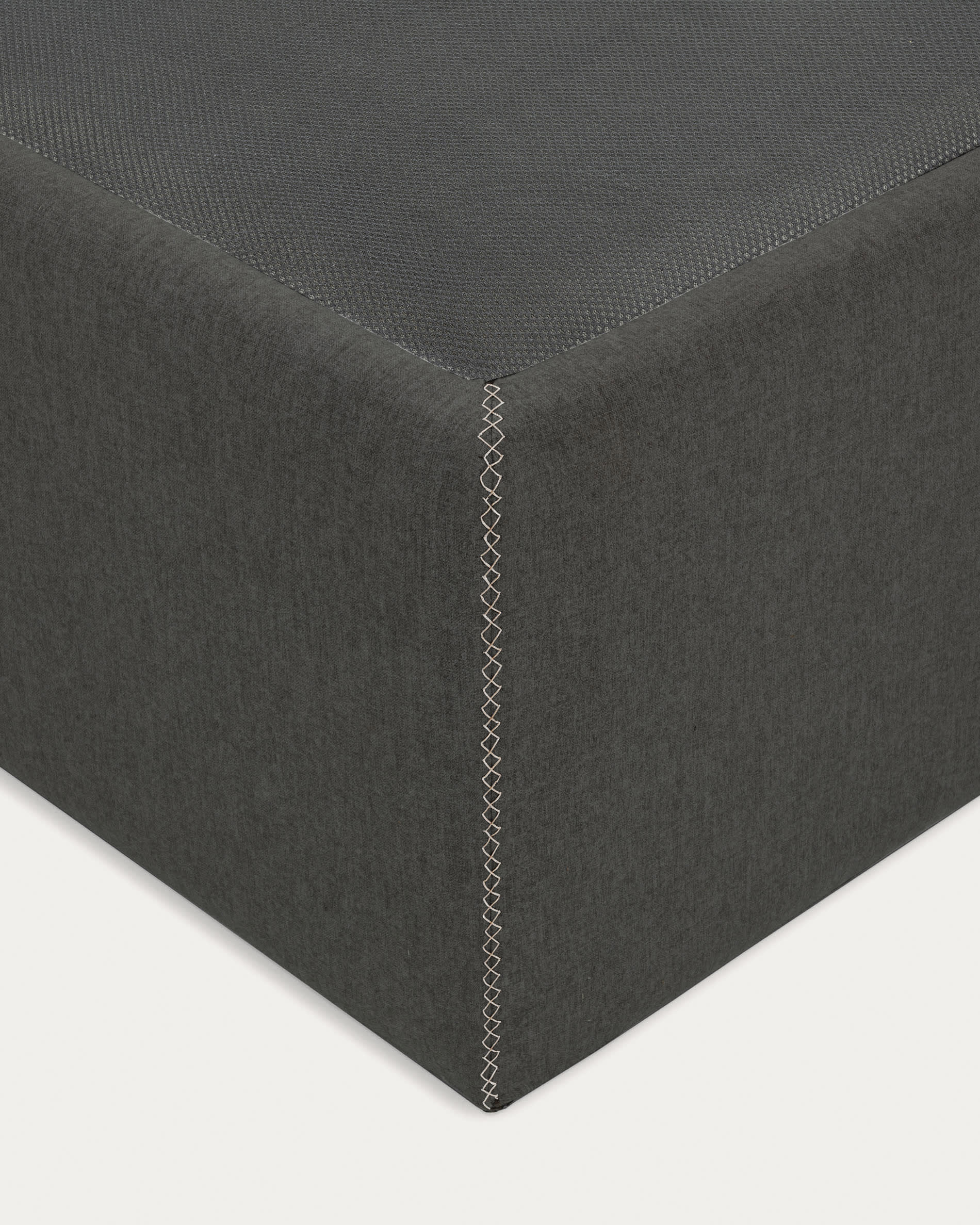 Matters aufklappbares Bettgestell in Schwarz für Matratze 180 x 200 cm in Schwarz präsentiert im Onlineshop von KAQTU Design AG. Bett ist von Kave Home