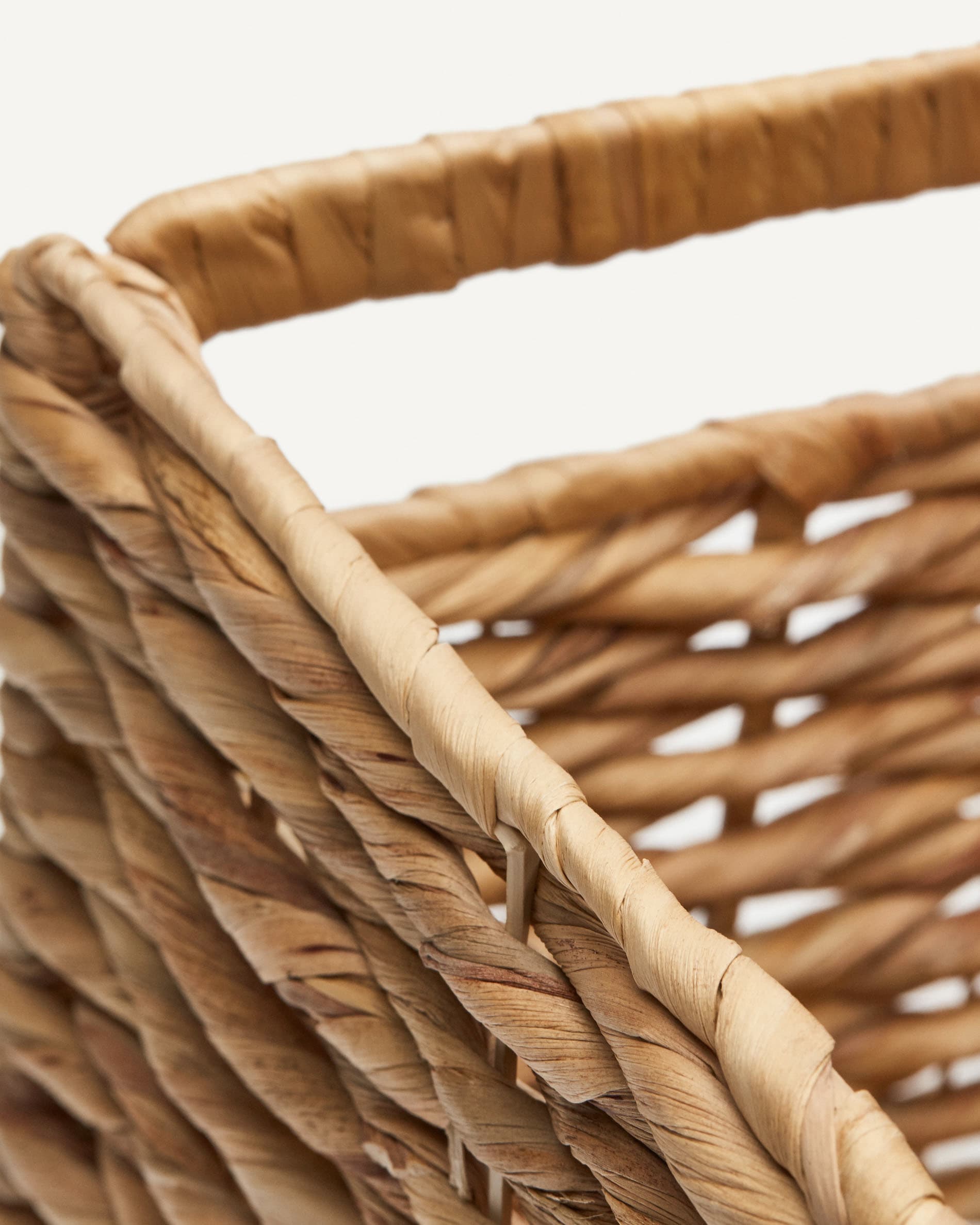 Words Korb aus Naturfasern mit natürlichem Finish