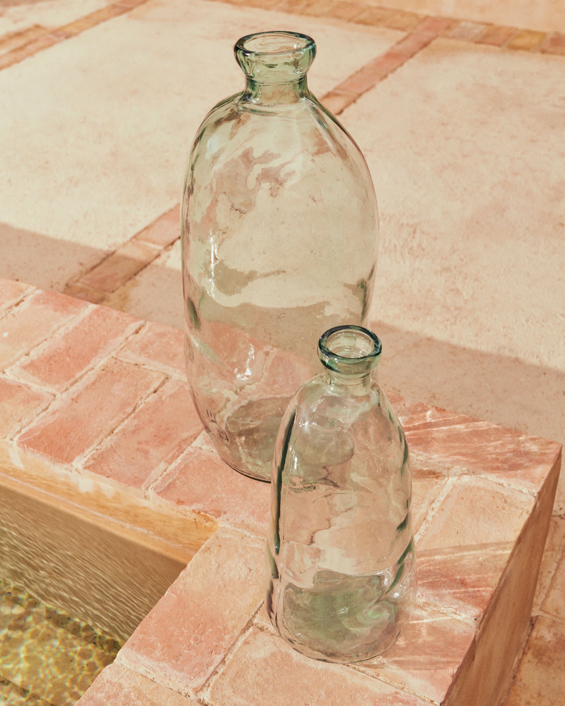 Brenna Vase aus transparentem Glas 100% recycelt 51 cm