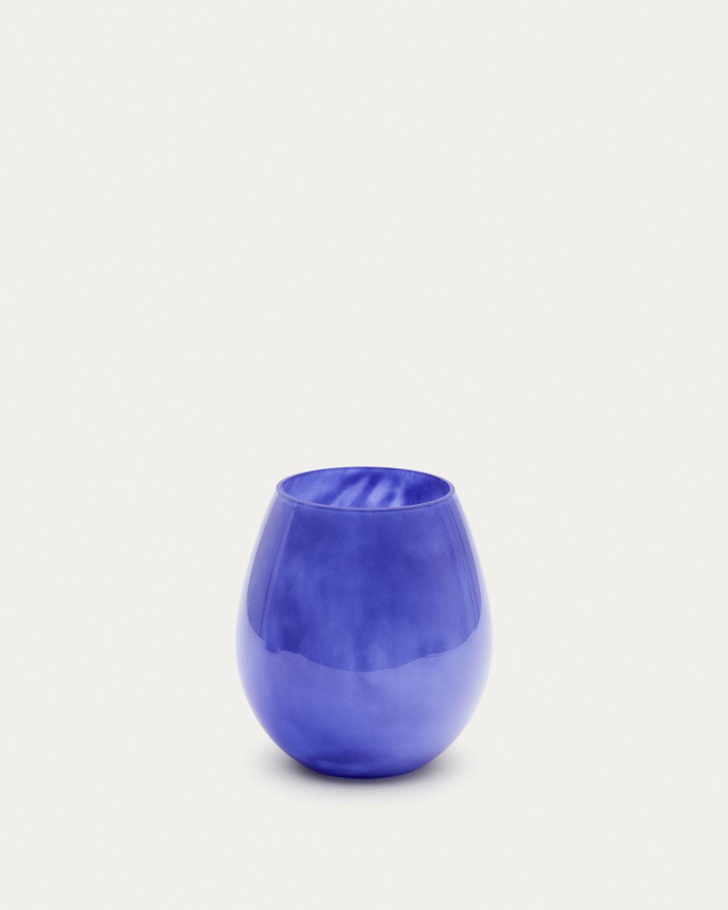 Elegante Vase Kelse aus blauem Glas, 21 cm, vereint Stil und Funktionalität. Ideal für Blumen, langlebig und ein Highlight in jedem Raum.