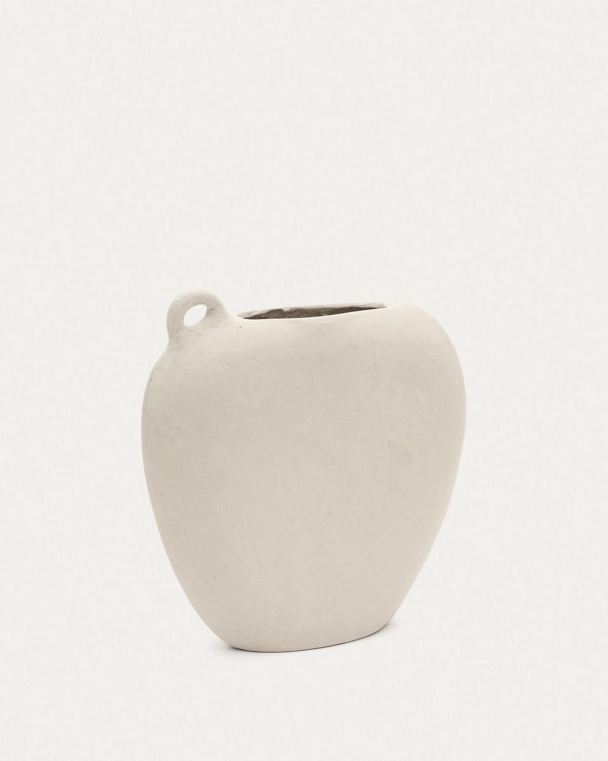 Vase Neti aus weissem Pappmaché 37 cm in Weiss präsentiert im Onlineshop von KAQTU Design AG. Vase ist von Kave Home