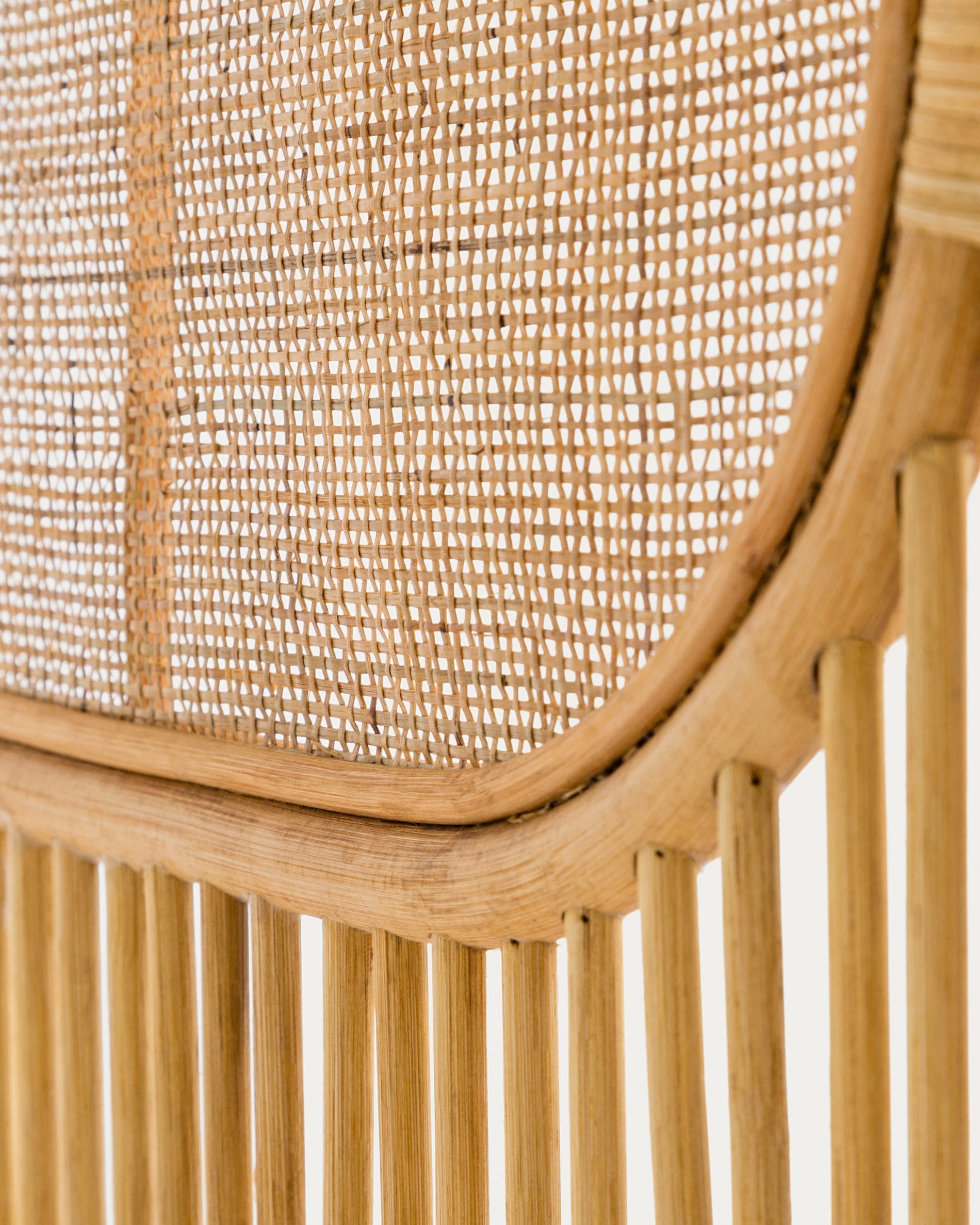 Lalita Rattan-Kopfteil, 160 cm, natürliches Finish, von Kave Home, perfekt für ein elegantes und umweltfreundliches Schlafzimmer.