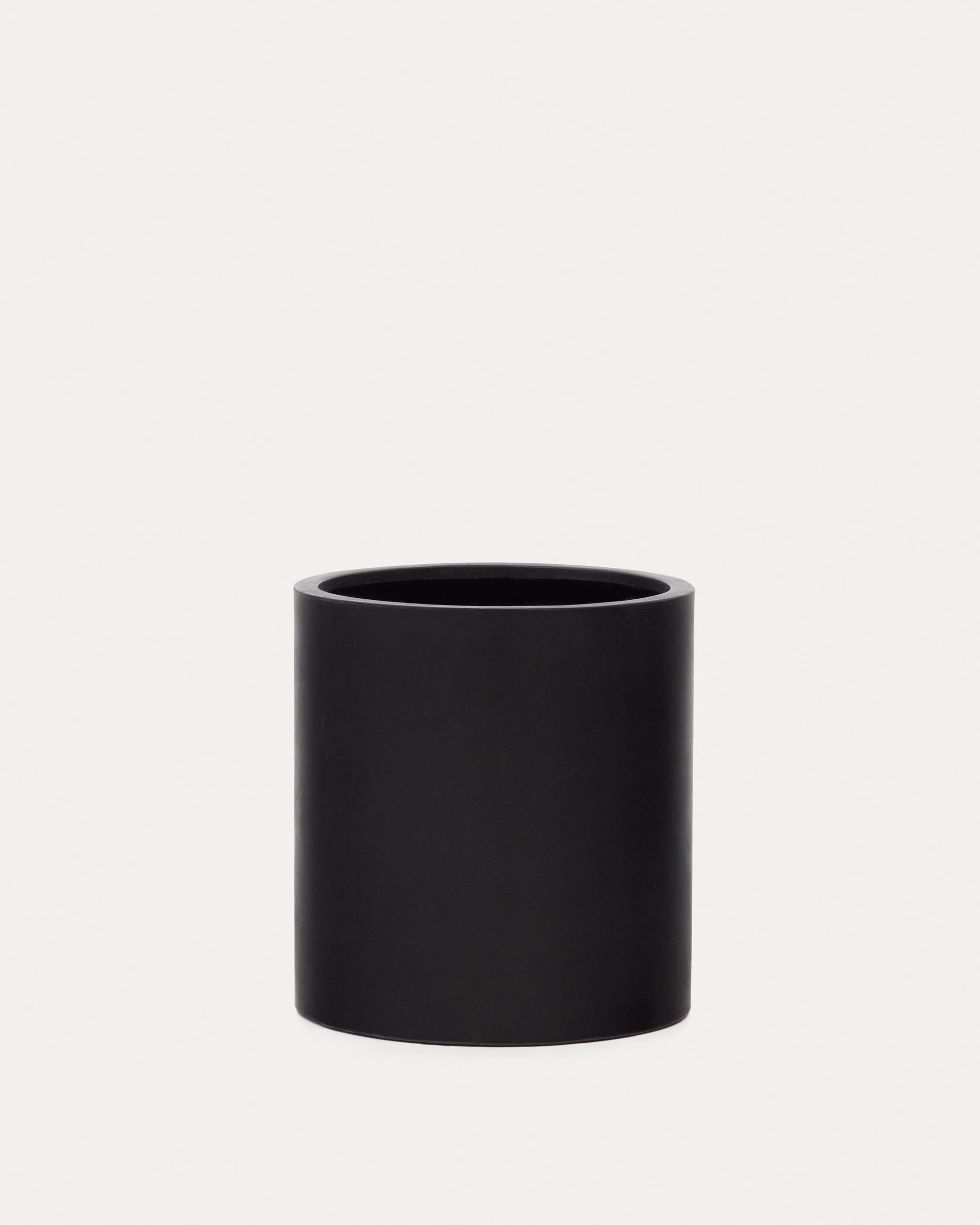 Eleganter schwarzer Zement-Blumentopf Ø 52 cm von Kave Home, ideal für stilvolle Pflanzendekorationen in Innen- und Außenbereichen.