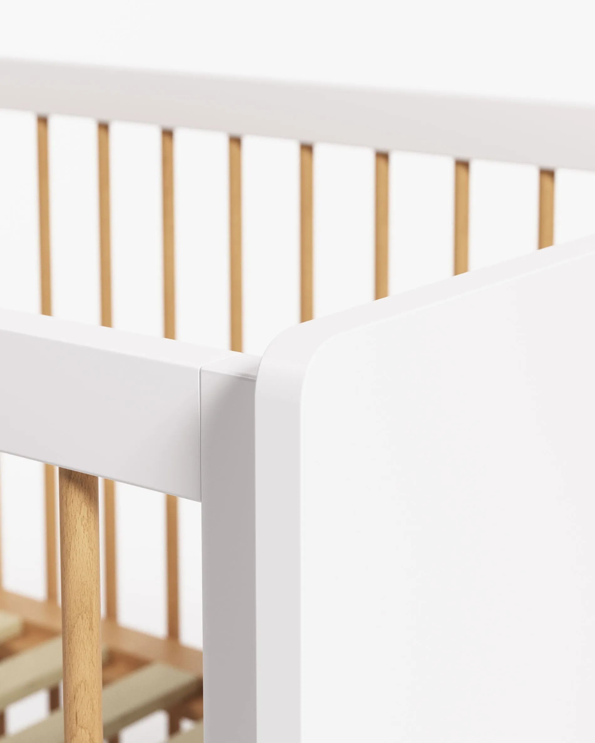 Mitwachsendes Kinderbett Maralis, 70x140 cm, aus massiver Buche, weiß lackiert, stilvoll und robust, von Kave Home.