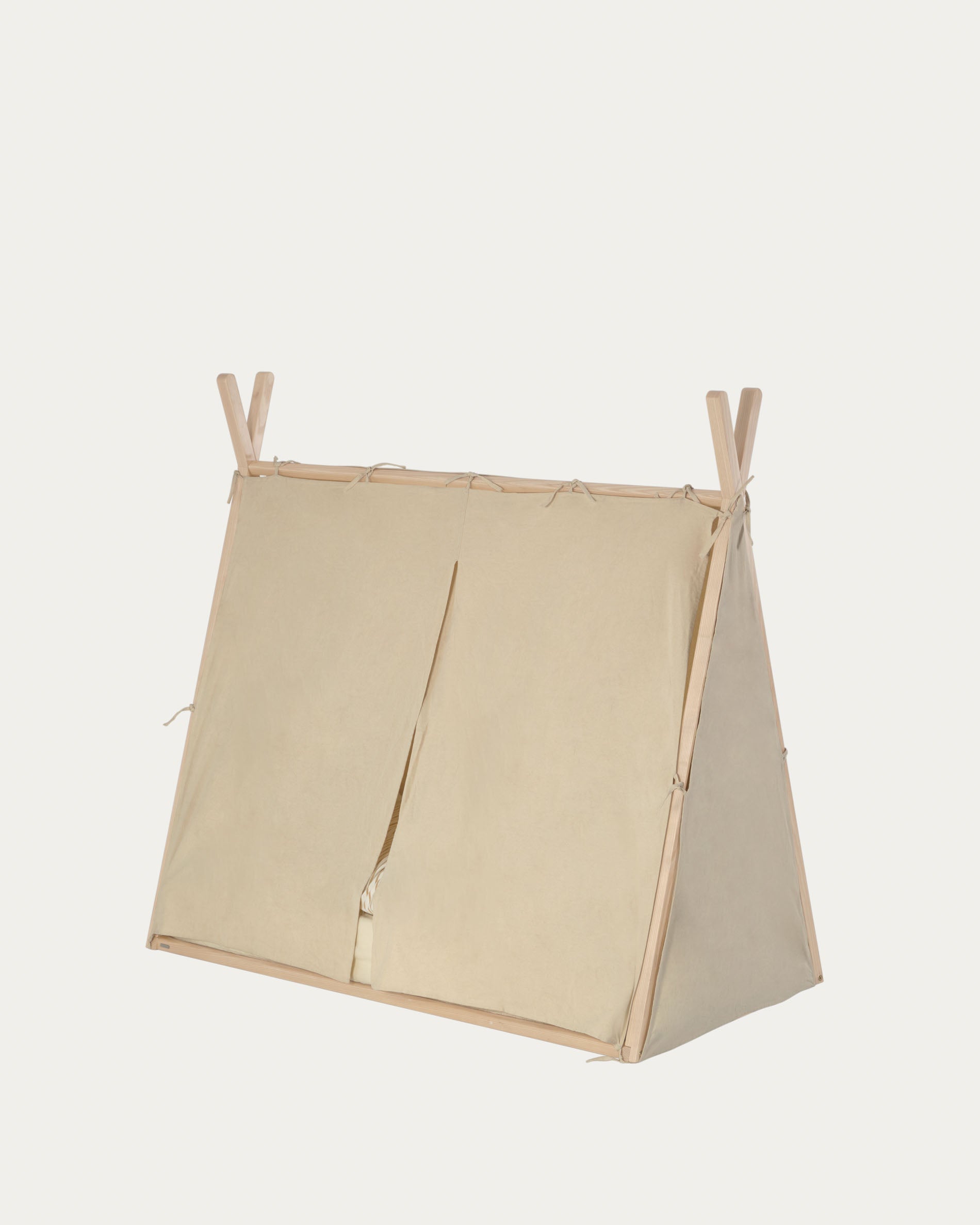 Hochwertige Baumwollabdeckung für das Maralis Tipi Bett, 70x140 cm, von Kave Home. Perfekt für ein gemütliches Kinderzimmer.