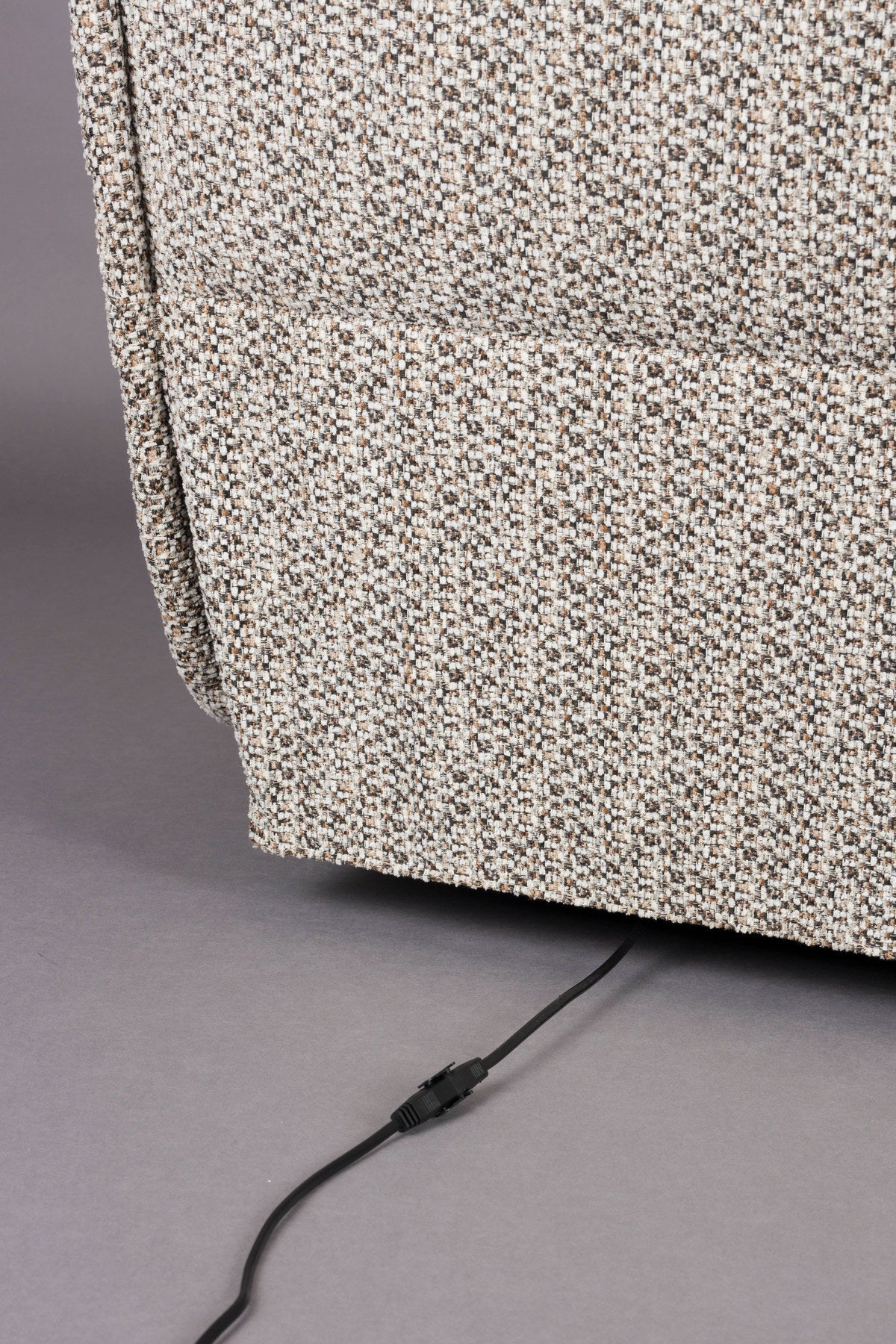 Hamilton Loungesessel Recliner in Beige präsentiert im Onlineshop von KAQTU Design AG. Sessel ist von Dutchbone