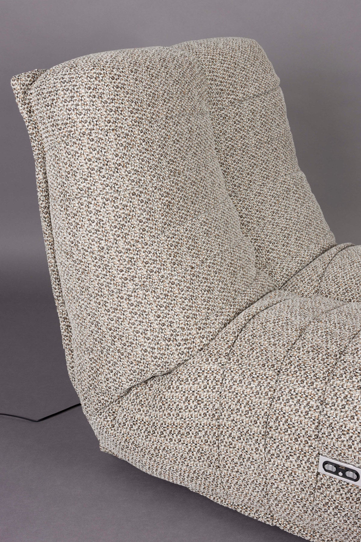 Hamilton Loungesessel Recliner in Beige präsentiert im Onlineshop von KAQTU Design AG. Sessel ist von Dutchbone
