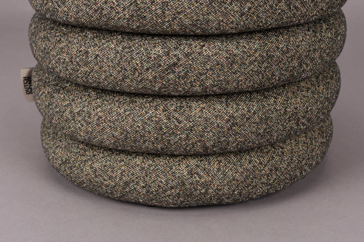 Fern Hocker in Schwarz präsentiert im Onlineshop von KAQTU Design AG. Pouf ist von Dutchbone