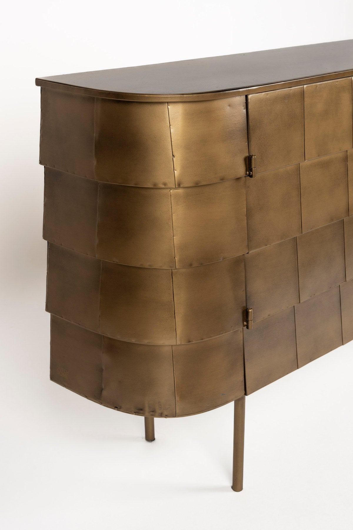 Hanna Sideboard in Gold präsentiert im Onlineshop von KAQTU Design AG. Sideboard ist von Dutchbone
