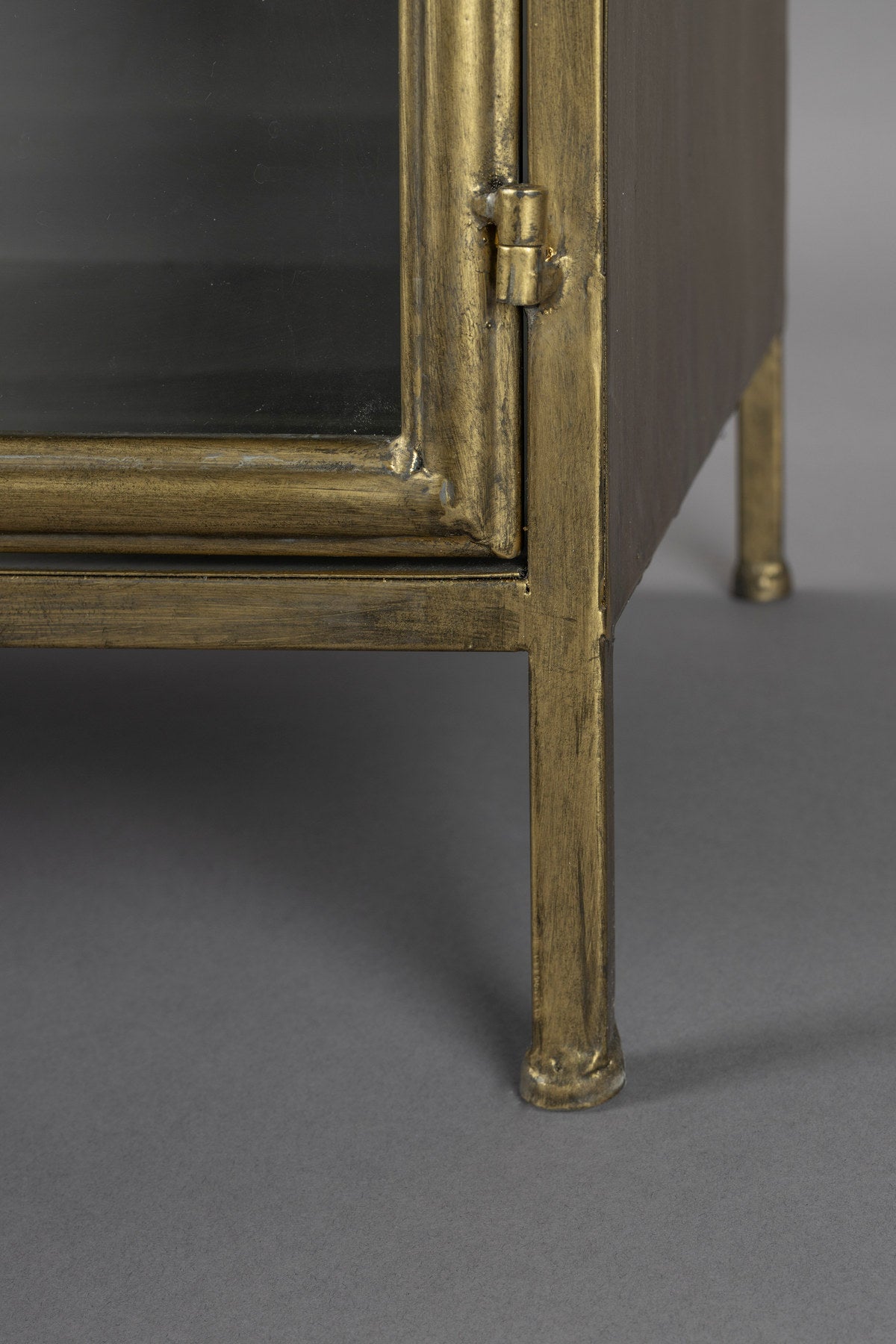 Gertlush Sideboard in Gold präsentiert im Onlineshop von KAQTU Design AG. Sideboard ist von Dutchbone