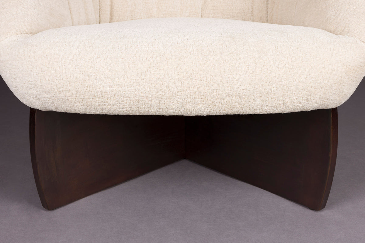 Emilius Loungestuhl in Beige präsentiert im Onlineshop von KAQTU Design AG. Sessel ist von Dutchbone