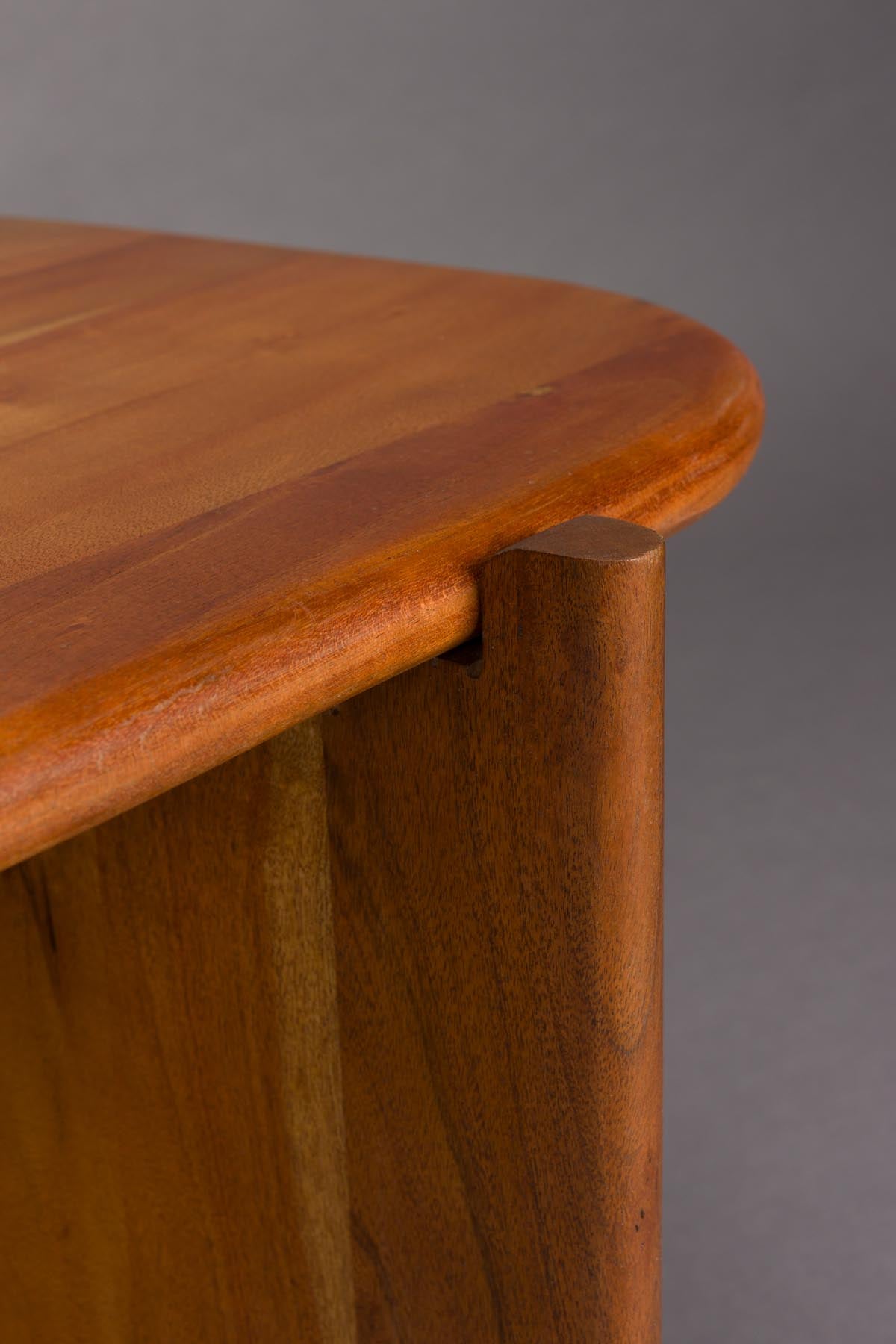 Couchtisch Feller in Braun präsentiert im Onlineshop von KAQTU Design AG. Couchtisch ist von Dutchbone