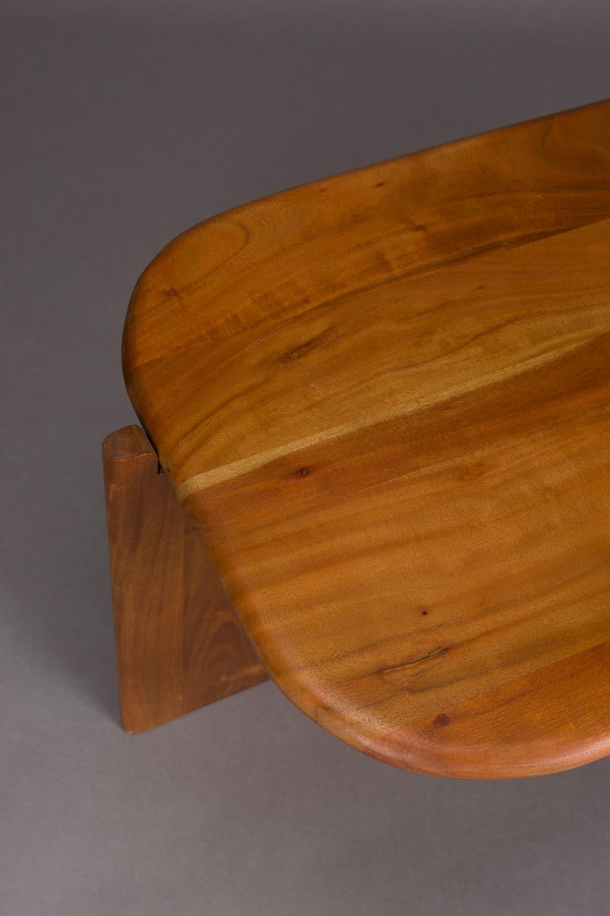 Couchtisch Feller in Braun präsentiert im Onlineshop von KAQTU Design AG. Couchtisch ist von Dutchbone