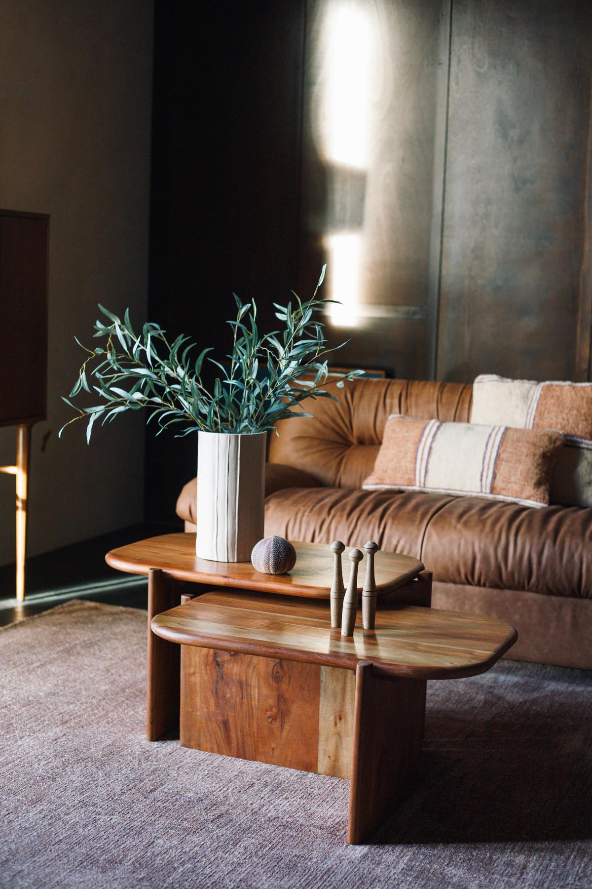 Couchtisch Feller in Braun präsentiert im Onlineshop von KAQTU Design AG. Couchtisch ist von Dutchbone