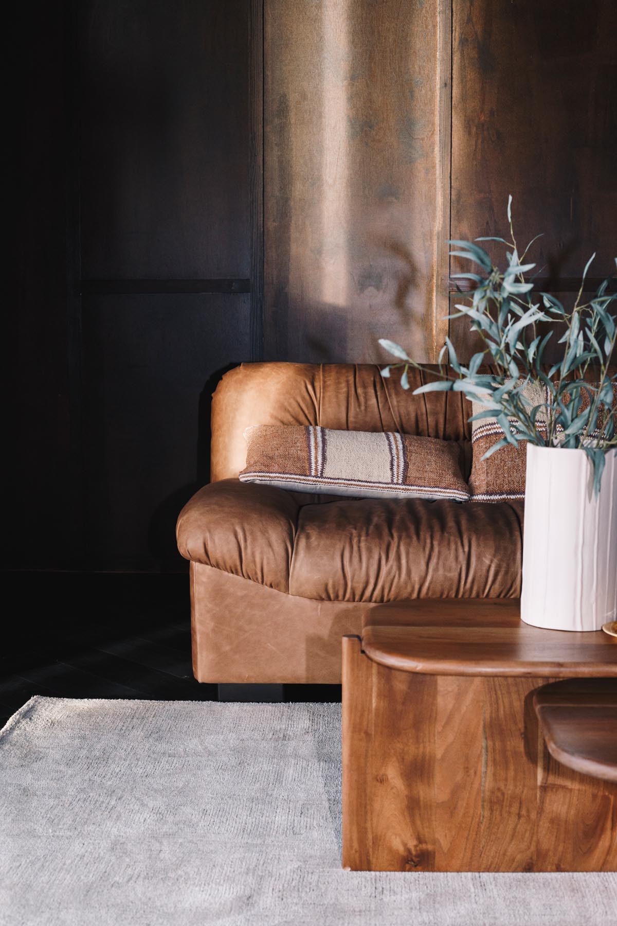 Loungesessel Radley in Cognac präsentiert im Onlineshop von KAQTU Design AG. Sessel ist von Dutchbone