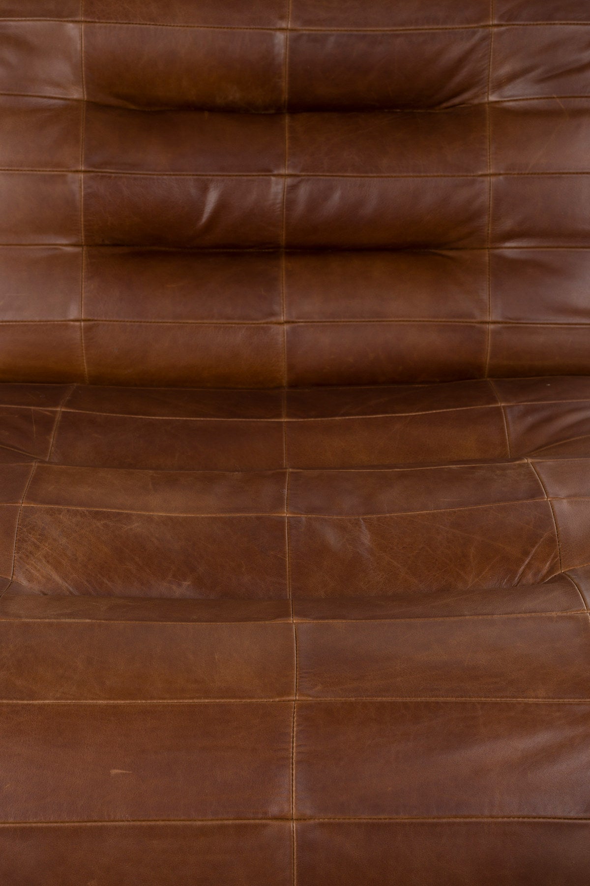 Loungesessel Wyatt in Schokolade präsentiert im Onlineshop von KAQTU Design AG. Sessel ist von Dutchbone