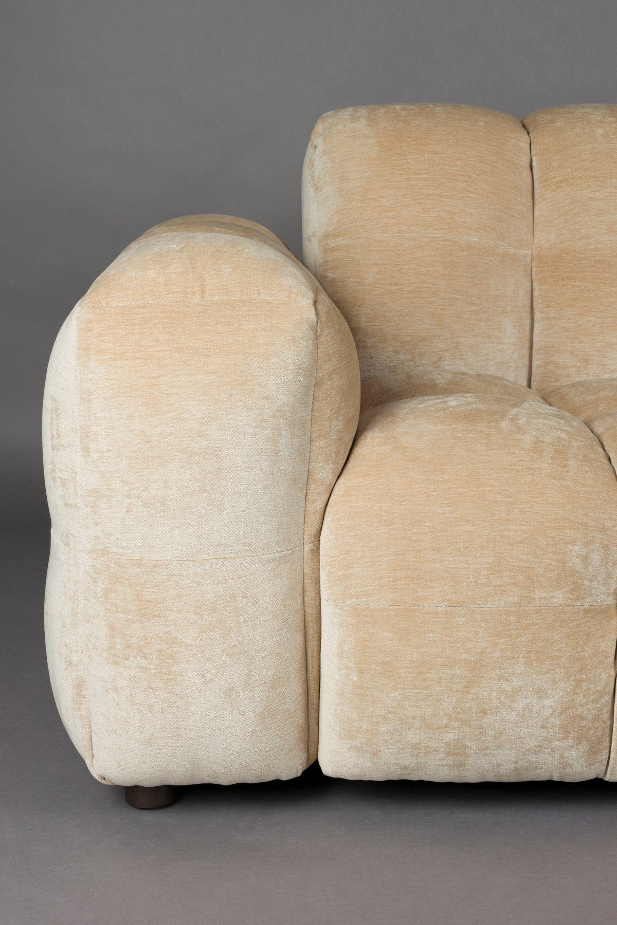Sofa Hackman 3-Sitzer in Beige präsentiert im Onlineshop von KAQTU Design AG. 3er Sofa ist von Dutchbone