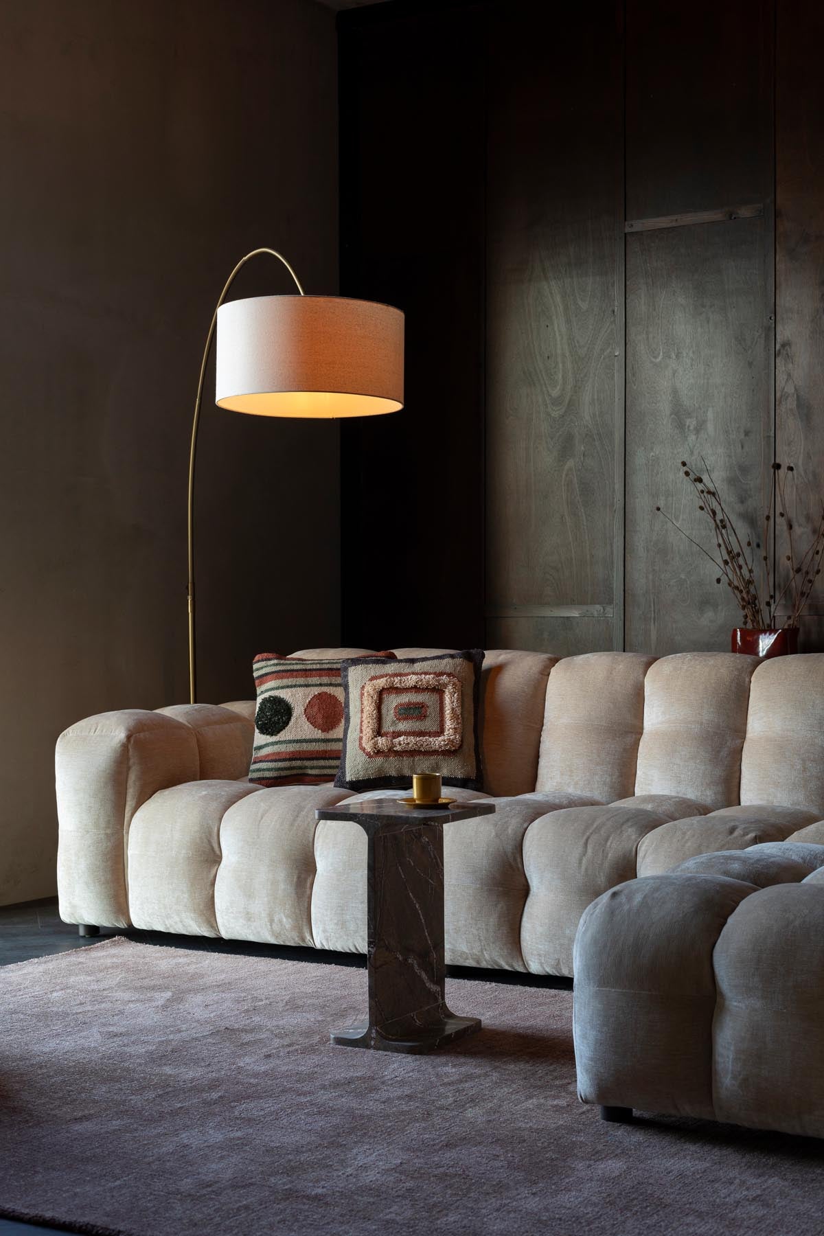 Sofa Hackman 4.5-Sitzer in Beige präsentiert im Onlineshop von KAQTU Design AG. 4er Sofa ist von Dutchbone