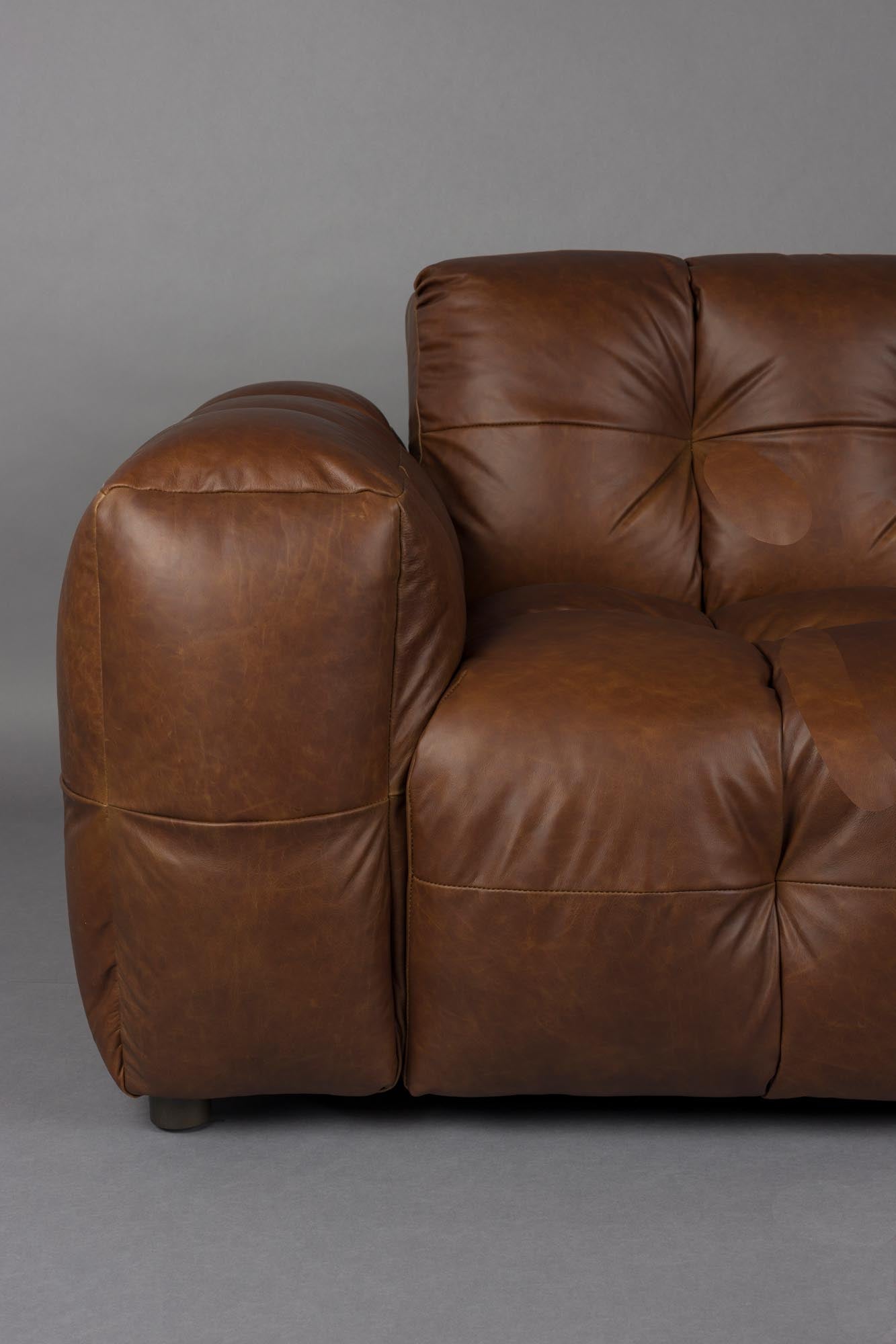 Dutchbone Hackman 3-Sitzer Sofa: Luxuriöser Velours, Retro-Chic, modular anpassbar, perfekt für stilvolle und einladende Wohnräume.