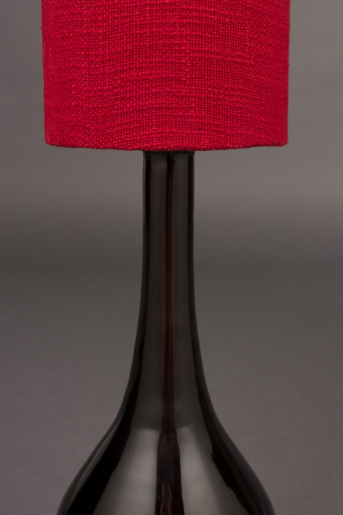 Tischleuchte Jules in Rot präsentiert im Onlineshop von KAQTU Design AG. Tischleuchte ist von Dutchbone