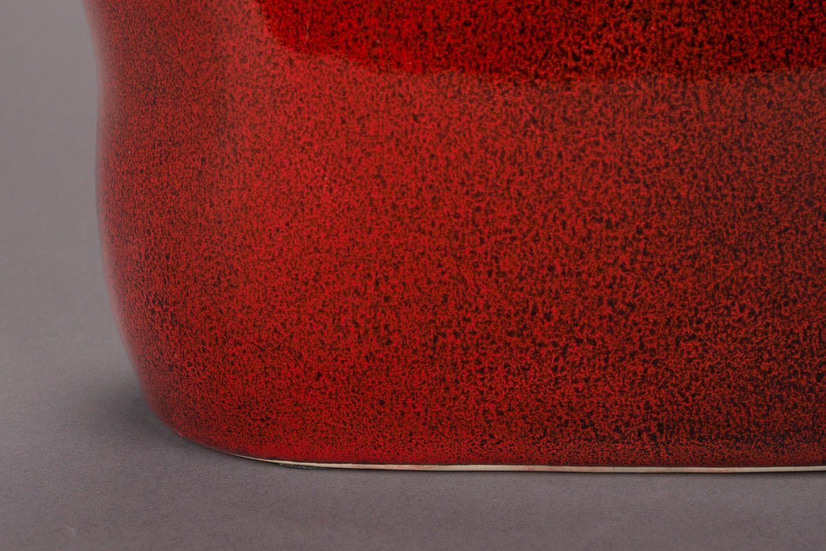 Vase Edna M in Rot präsentiert im Onlineshop von KAQTU Design AG. Vase ist von Dutchbone