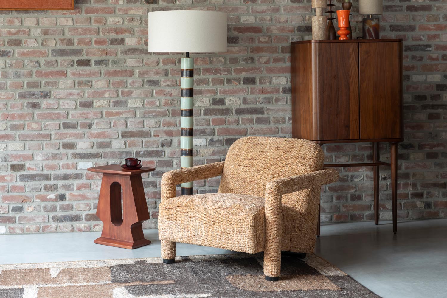 Sessel Kent Ochre in Gelb präsentiert im Onlineshop von KAQTU Design AG. Sessel ist von Dutchbone