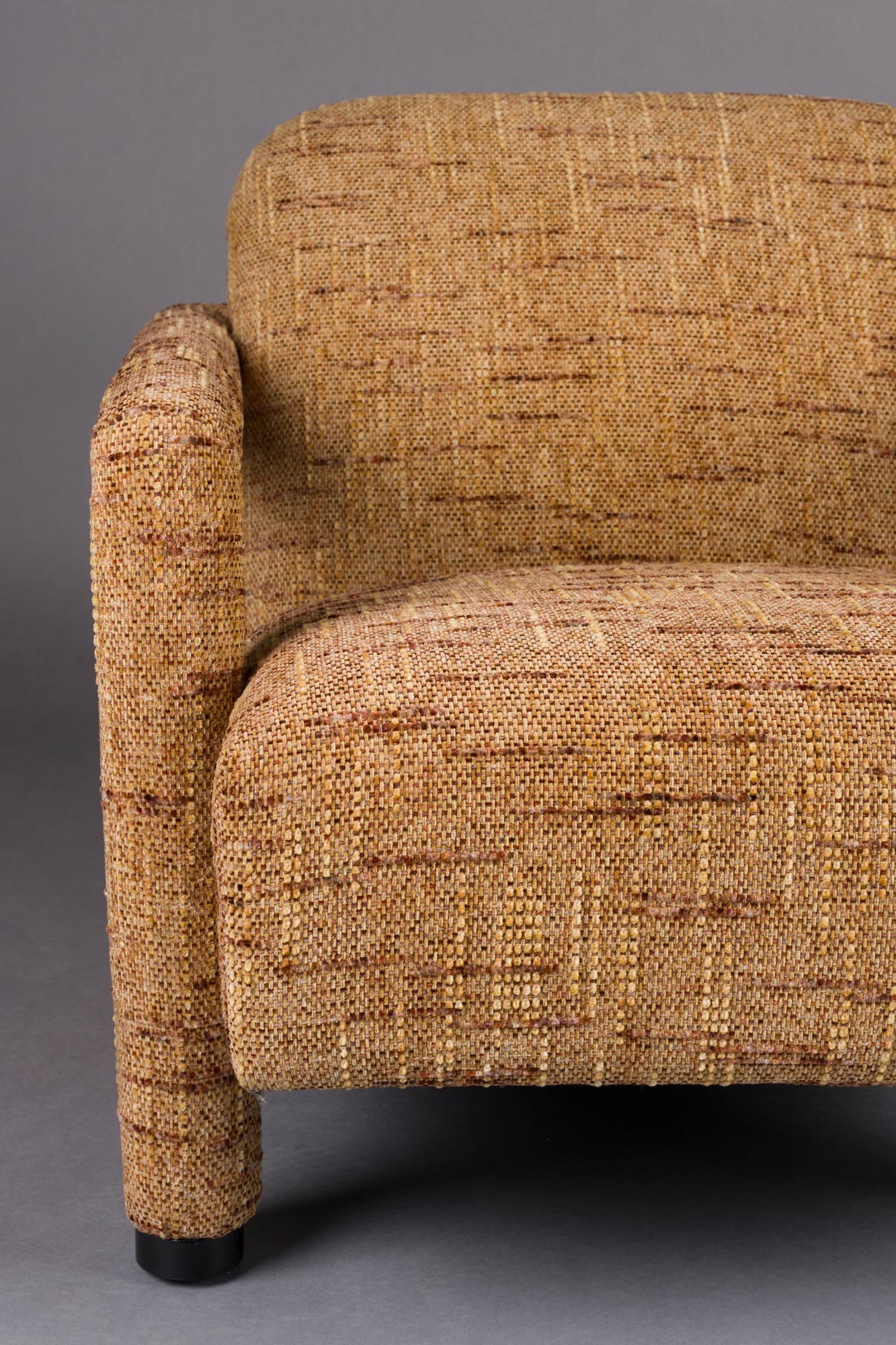 Sessel Kent Ochre in Gelb präsentiert im Onlineshop von KAQTU Design AG. Sessel ist von Dutchbone