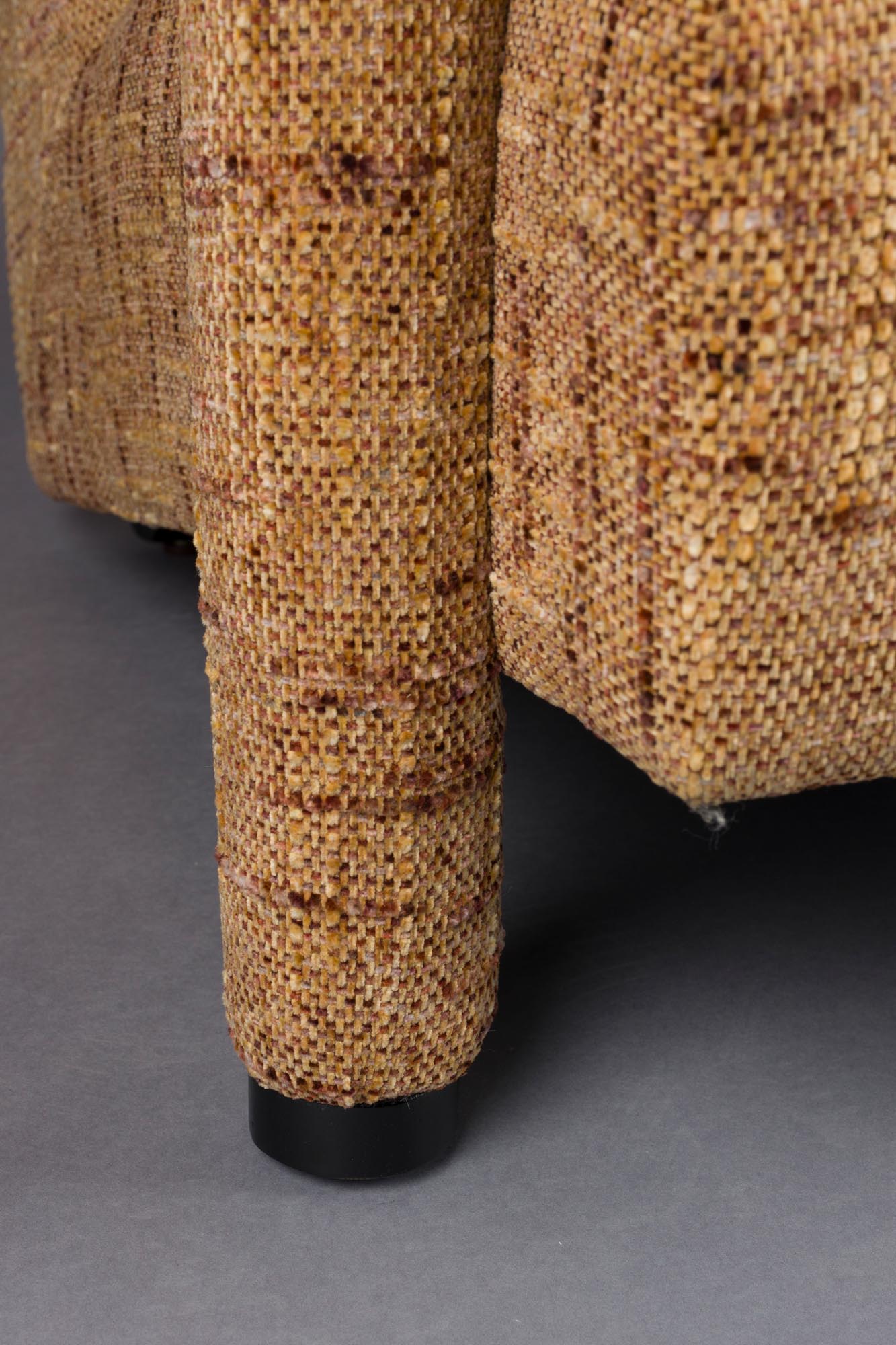 Sessel Kent Ochre in Gelb präsentiert im Onlineshop von KAQTU Design AG. Sessel ist von Dutchbone