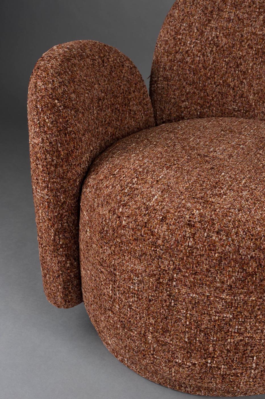 Sessel Rose Bordeaux Red in Rot präsentiert im Onlineshop von KAQTU Design AG. Sessel ist von Dutchbone