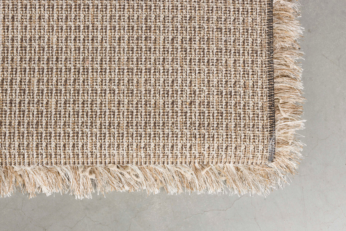 Teppich Hairy 160x230 in Beige präsentiert im Onlineshop von KAQTU Design AG. Teppich ist von Dutchbone