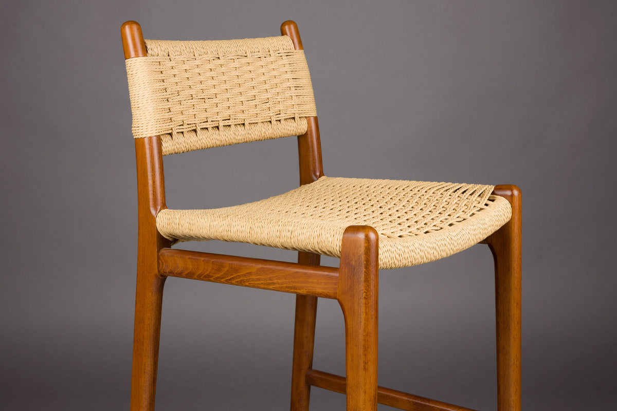 Barstuhl Cecile in Walnuss präsentiert im Onlineshop von KAQTU Design AG. Barstuhl ist von Dutchbone