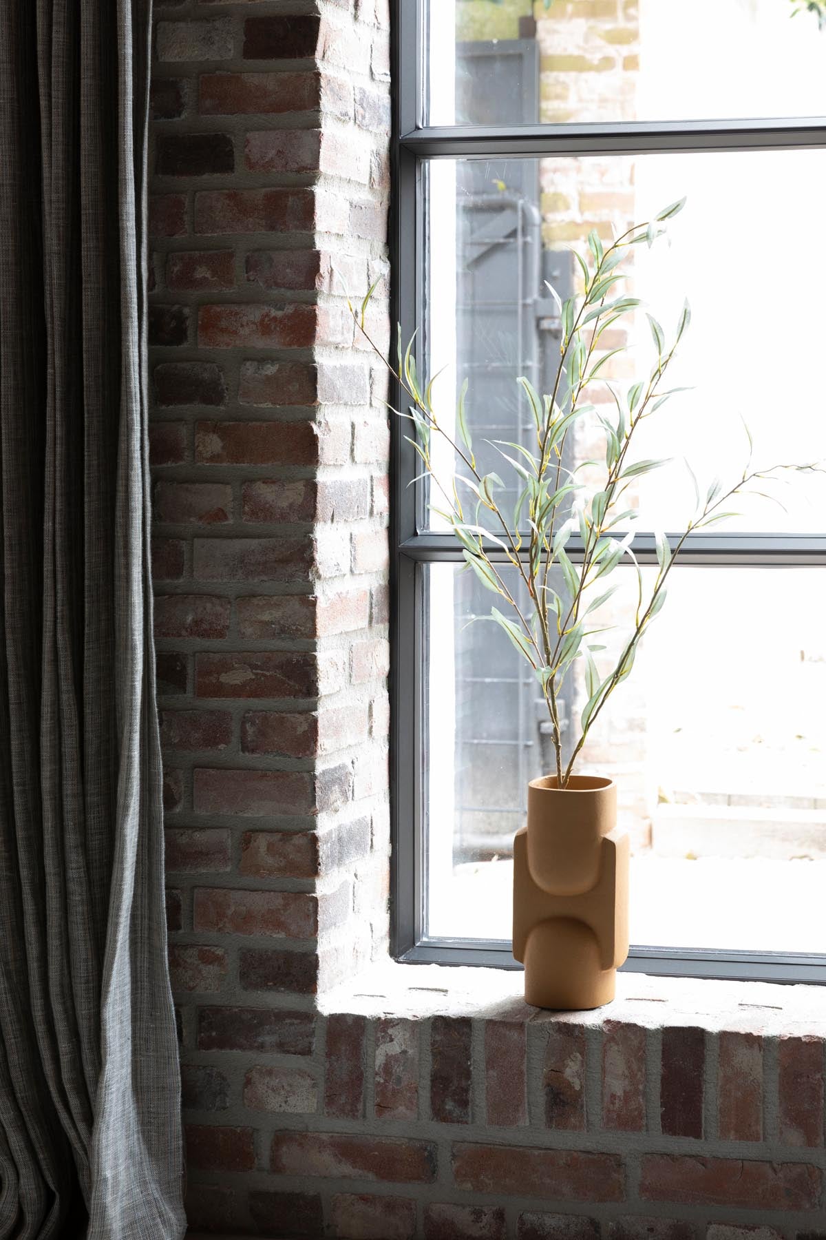 Vase Santos in  präsentiert im Onlineshop von KAQTU Design AG. Vase ist von Dutchbone