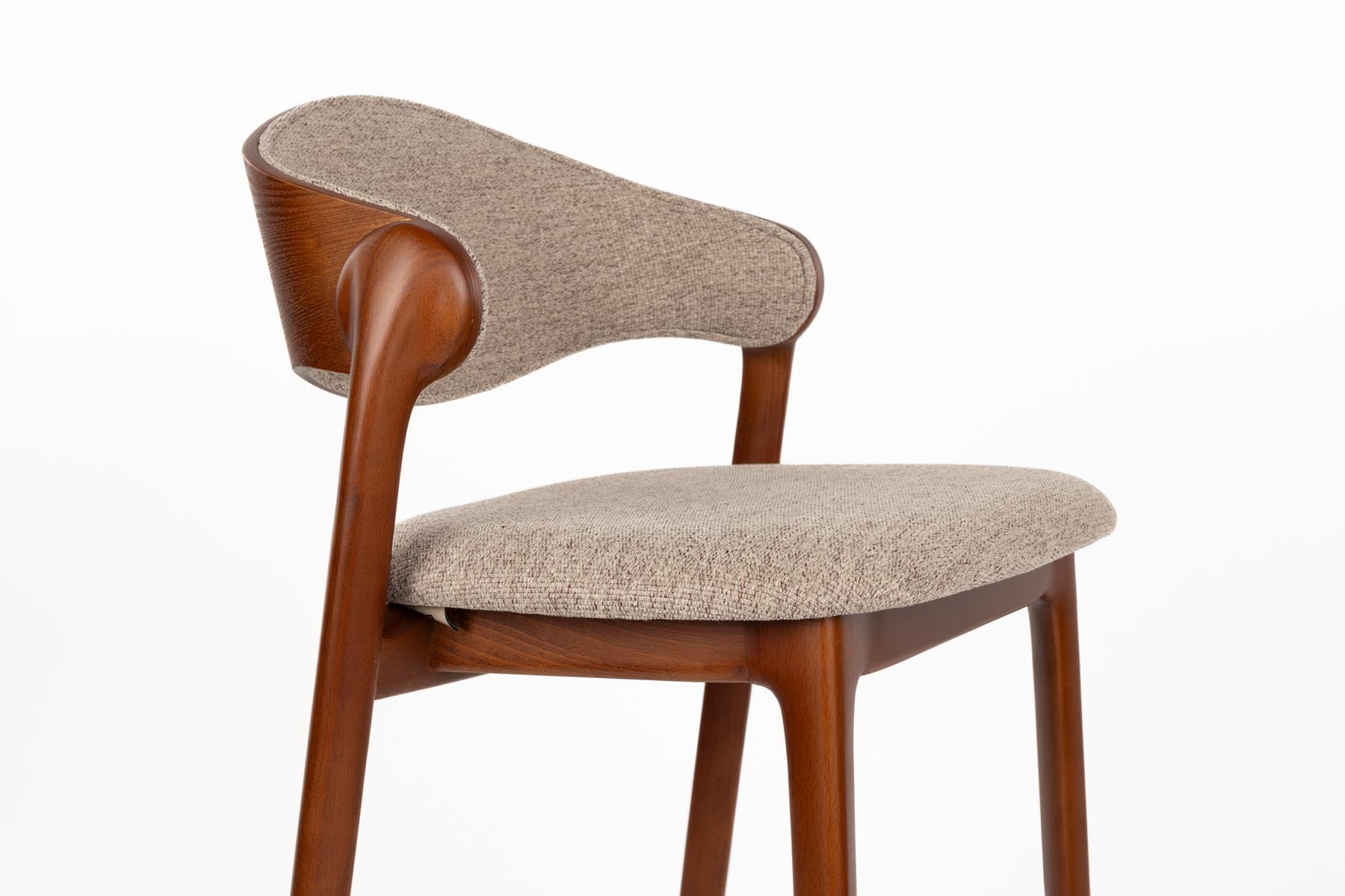 Barhocker Babington in Brown präsentiert im Onlineshop von KAQTU Design AG. Barhocker ist von Dutchbone