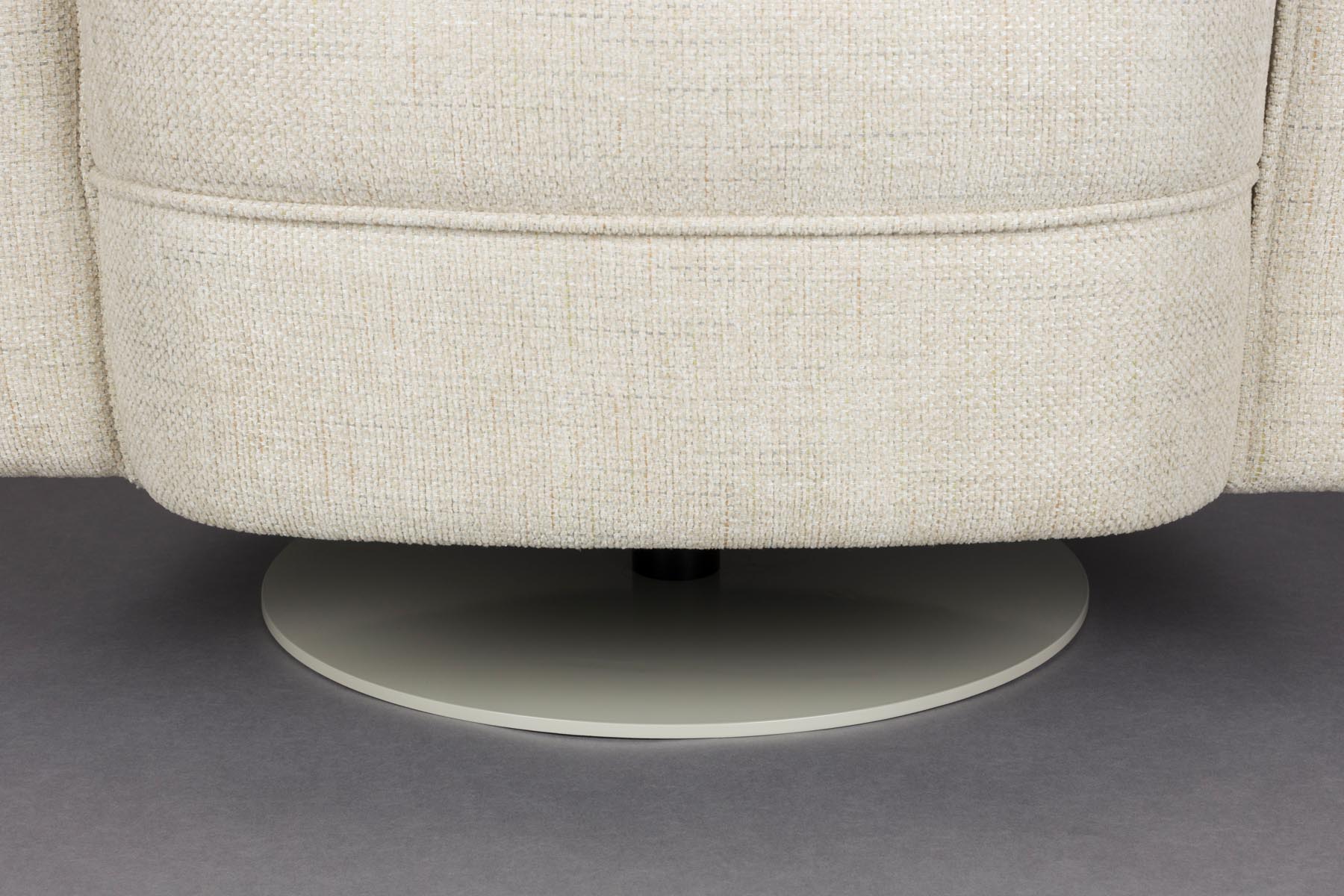 Sessel Flower in Beige präsentiert im Onlineshop von KAQTU Design AG. Sessel ist von Dutchbone