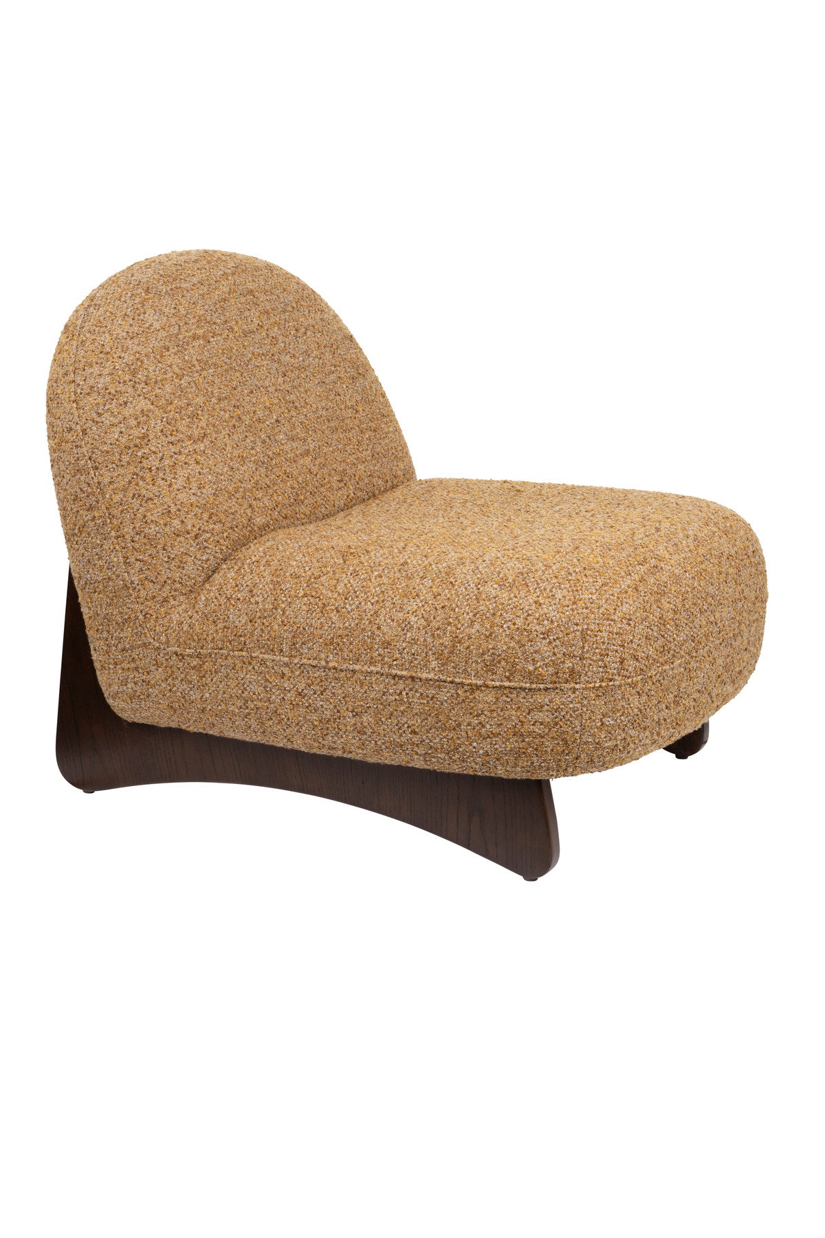 Sessel Loom mit rundem, grob gewebtem Bezug und dunklem Holzgestell in Kufenform